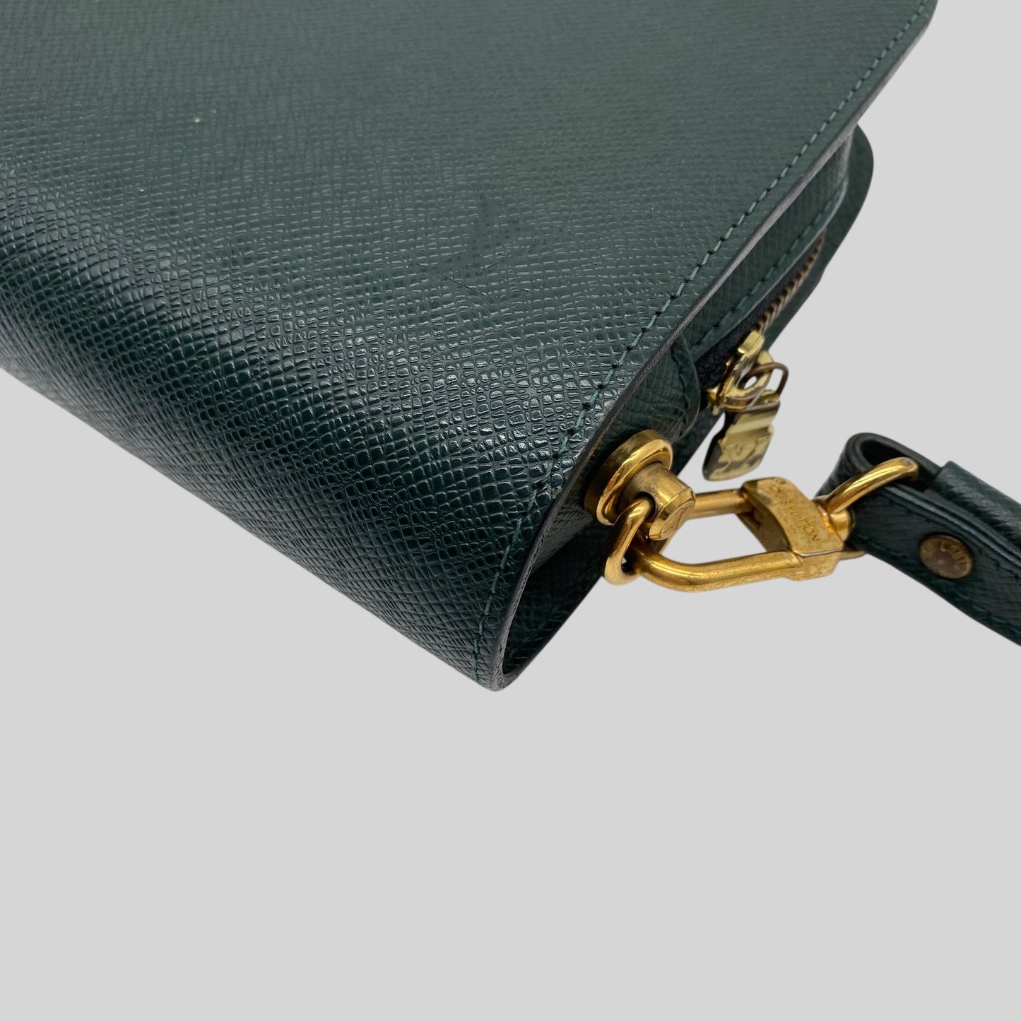 Louis Vuitton Taiga Baikal