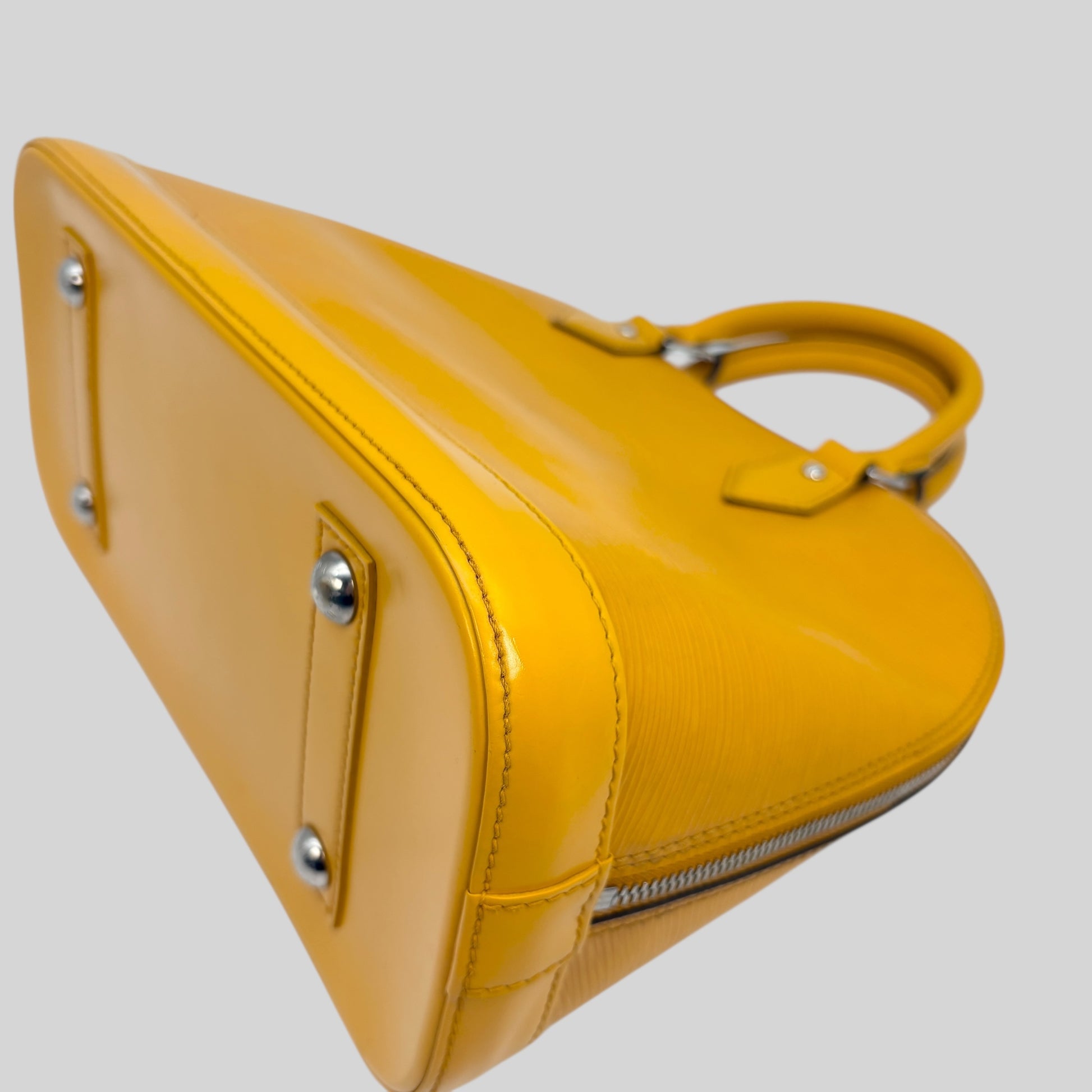 Louis Vuitton Alma PM