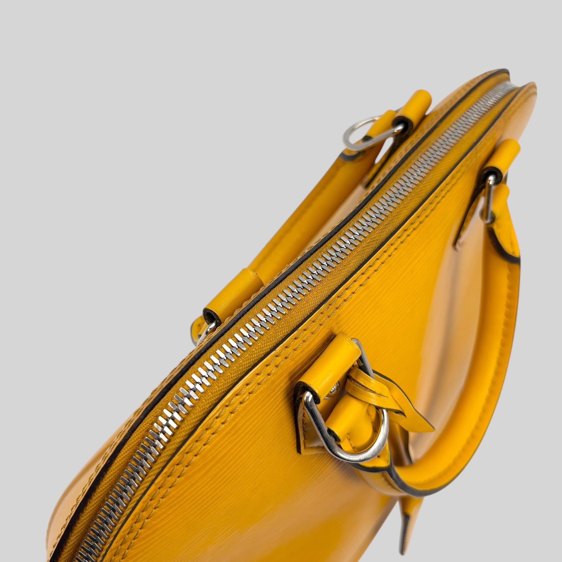 Louis Vuitton Alma PM
