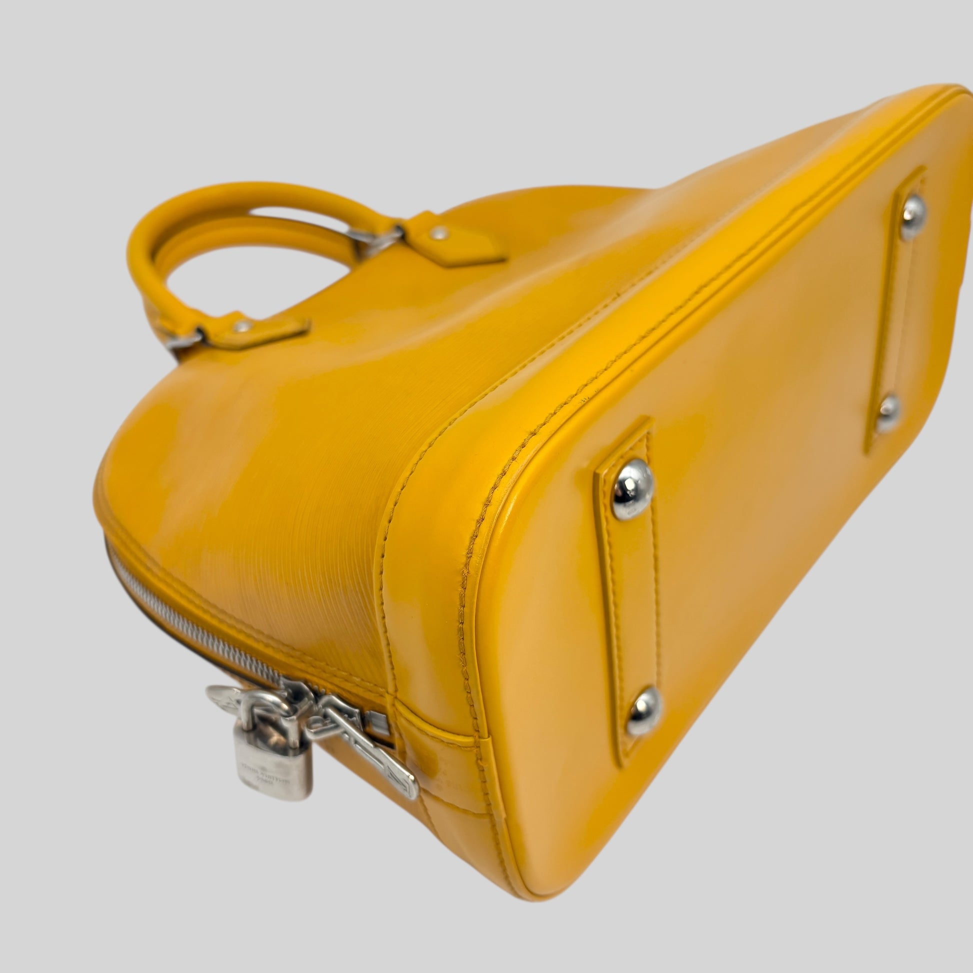 Louis Vuitton Alma PM