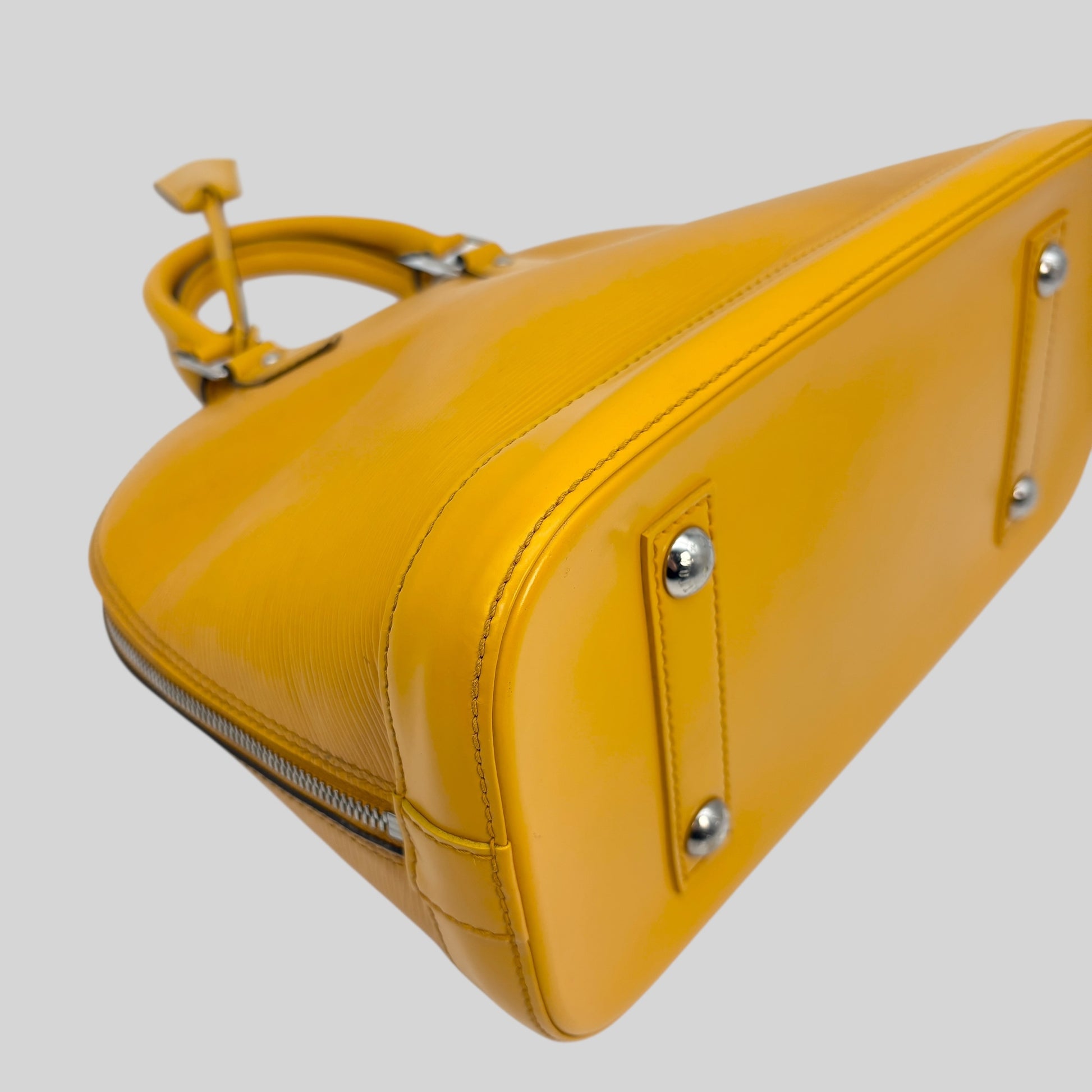 Louis Vuitton Alma PM