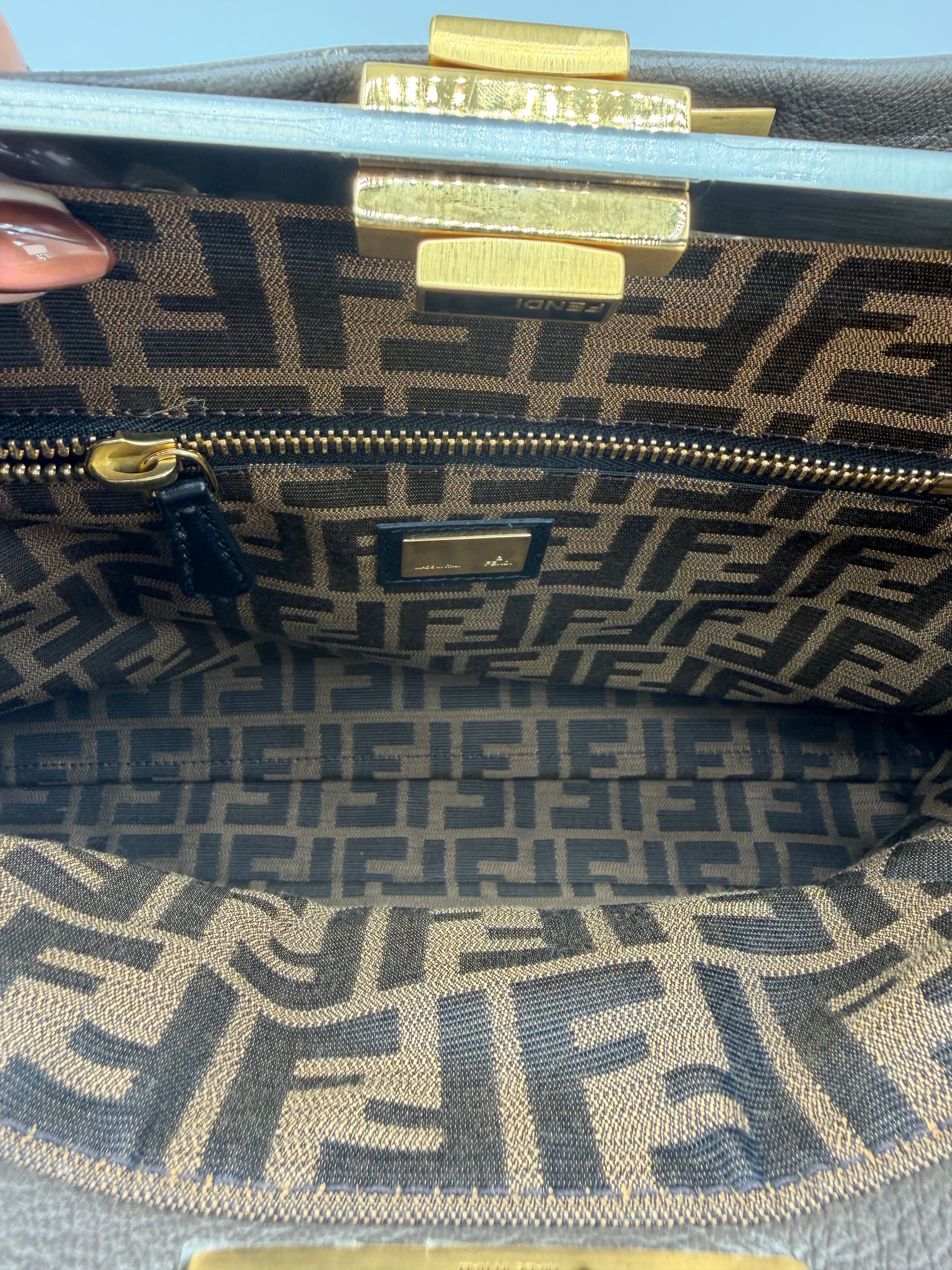 FENDI PEEKABOO L