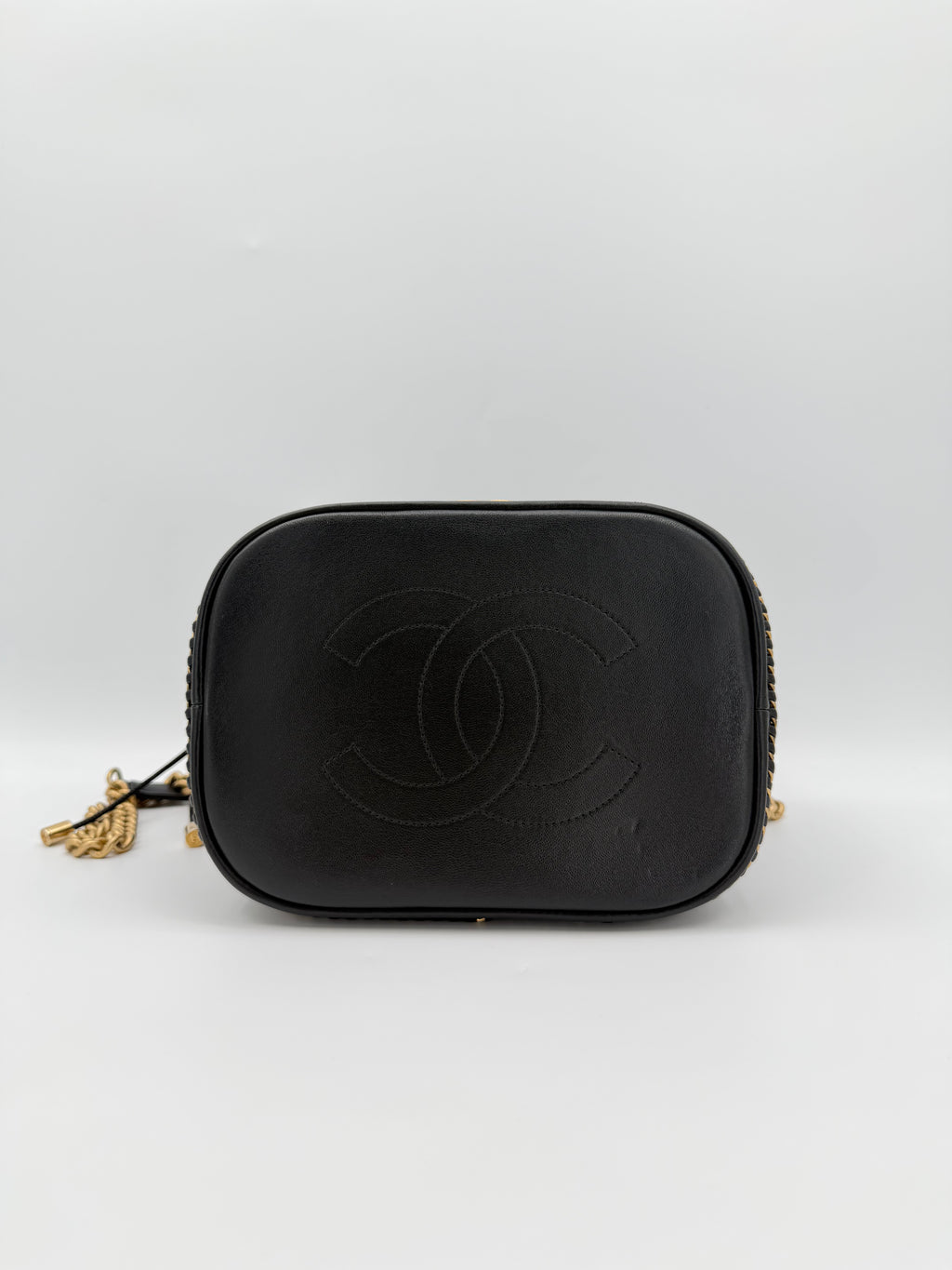 CHANEL SEAU PARIS COSMOPOLITE