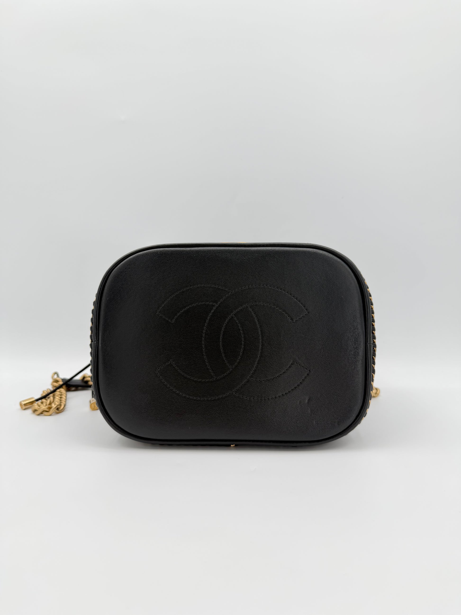 CHANEL SEAU PARIS COSMOPOLITE