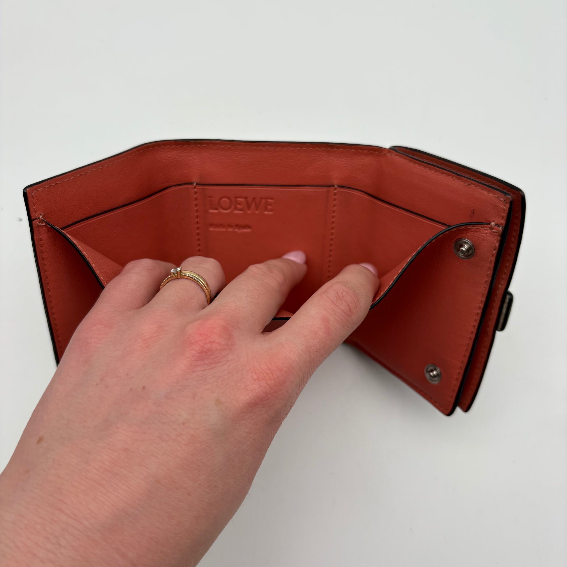 Loewe Compact