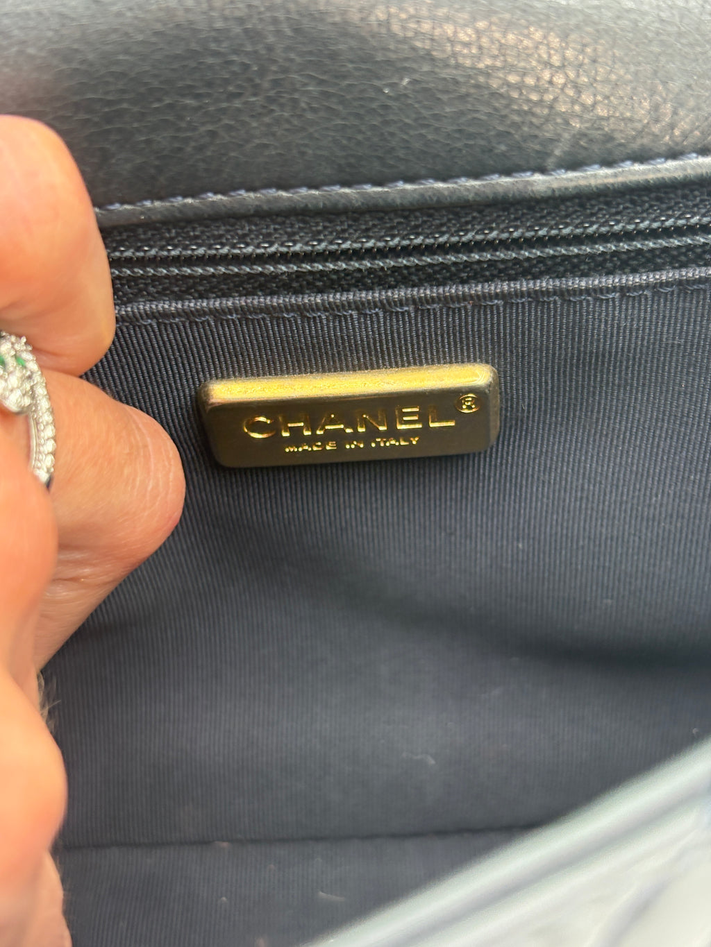 CHANEL ROCK THE CORNER FLAP
