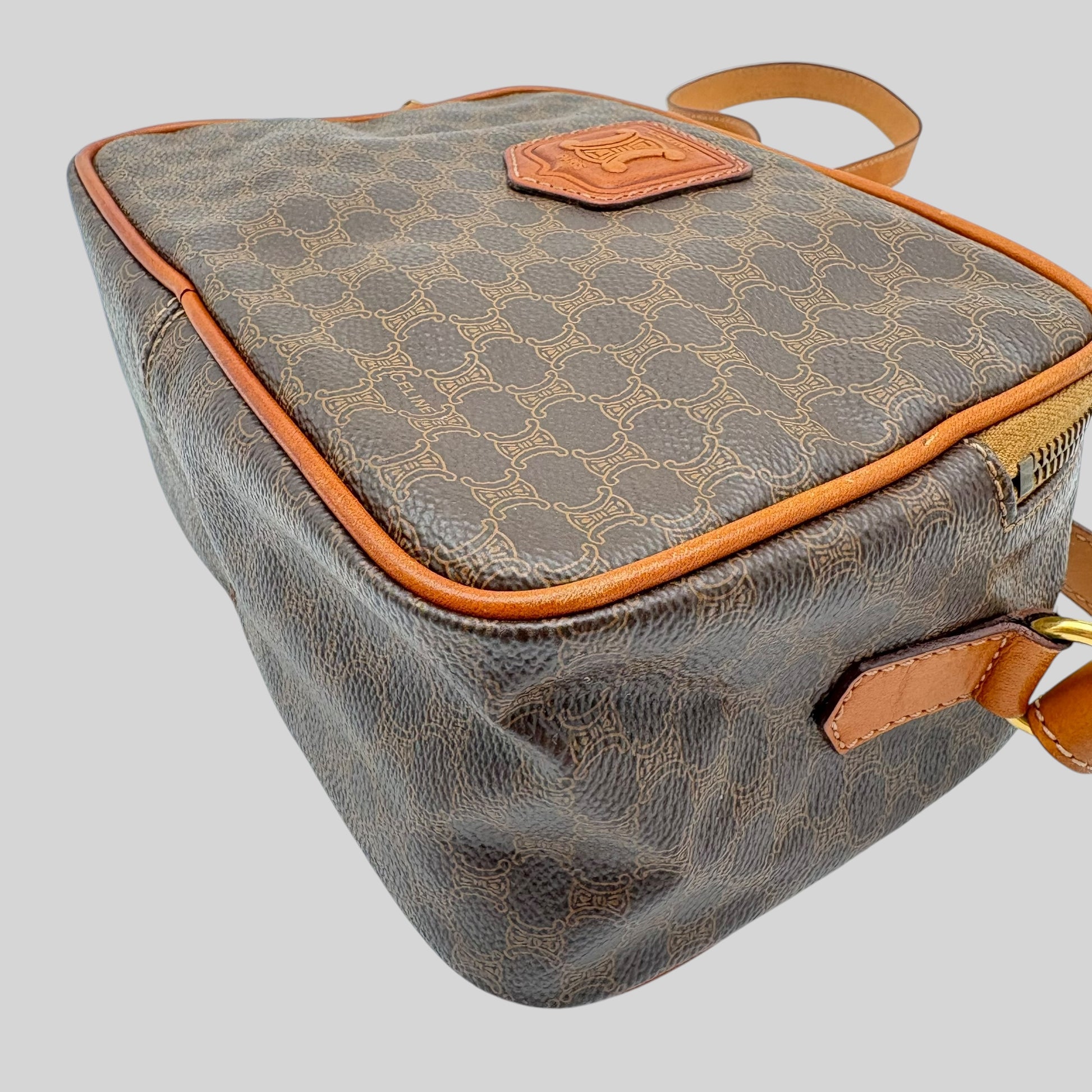 Céline Macadam Shoulder