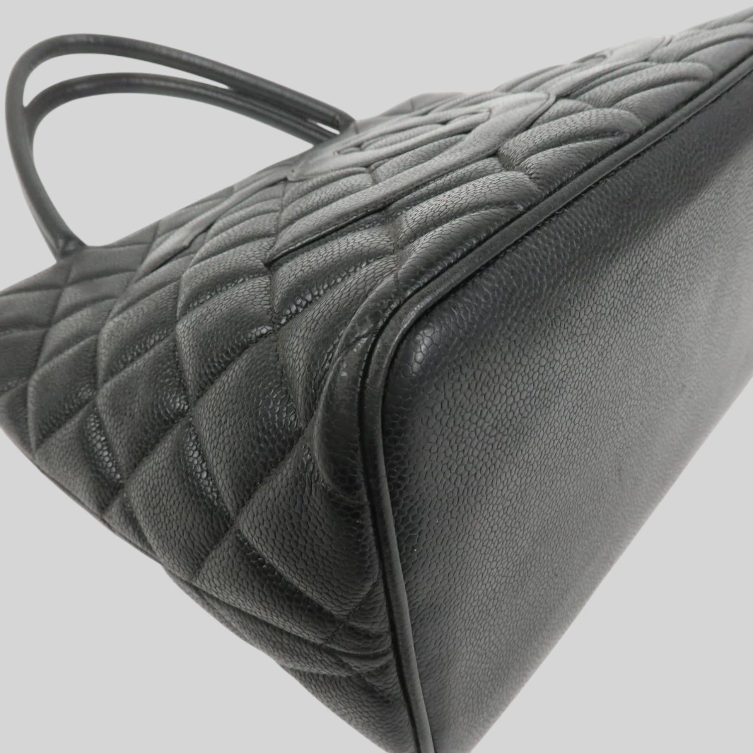 Chanel Coco Médaillon