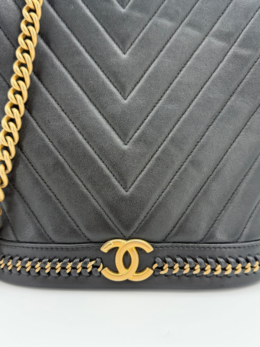 CHANEL SEAU PARIS COSMOPOLITE