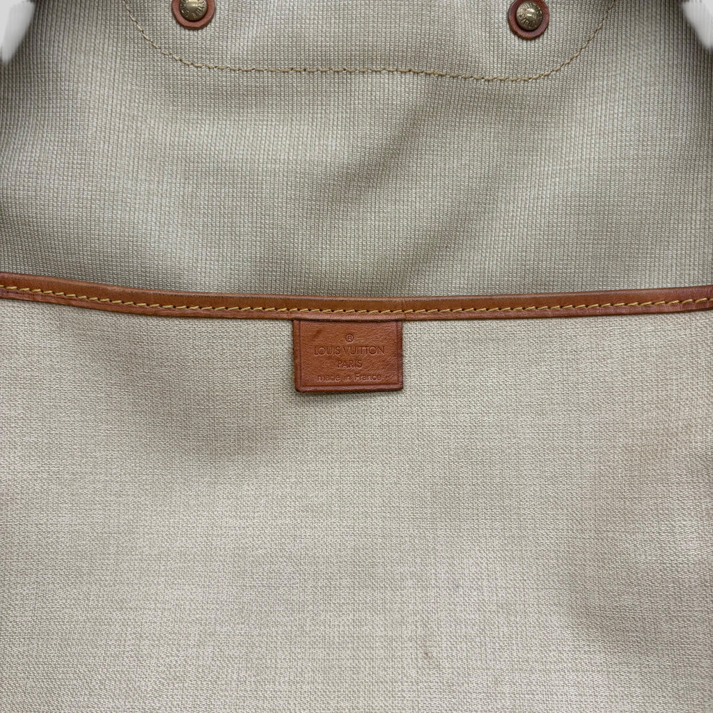 Louis Vuitton Excursion