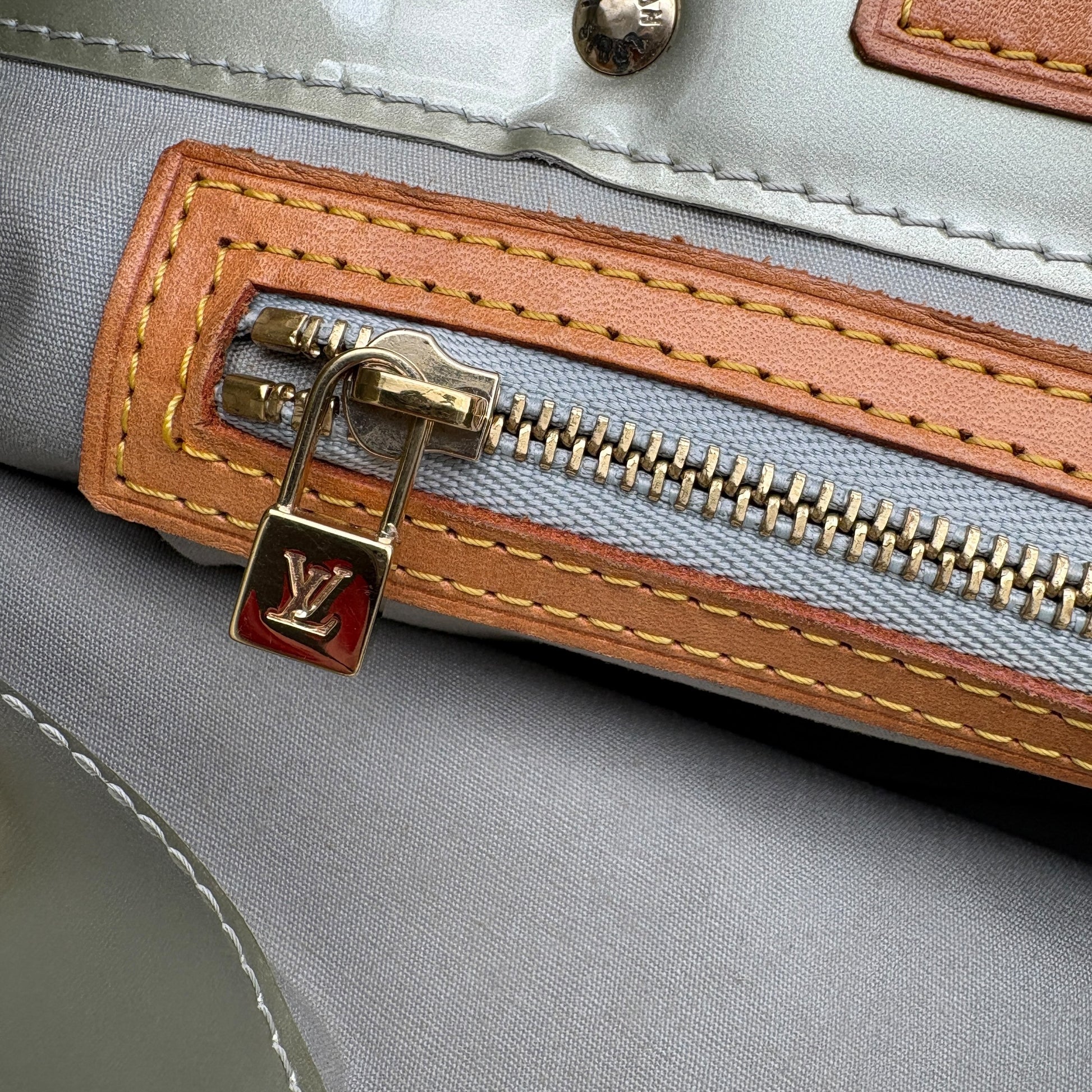 Louis Vuitton Reade PM