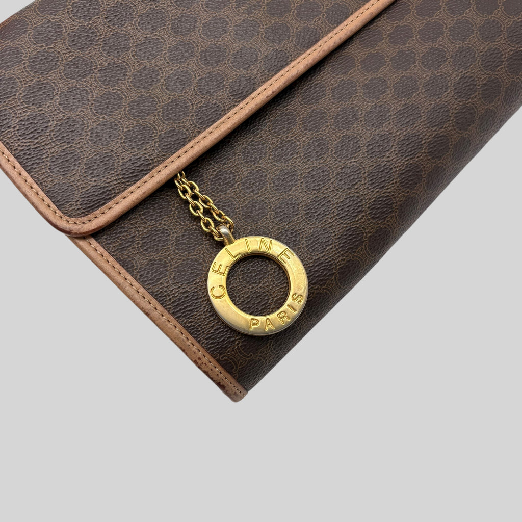 Céline Macadam Shoulder