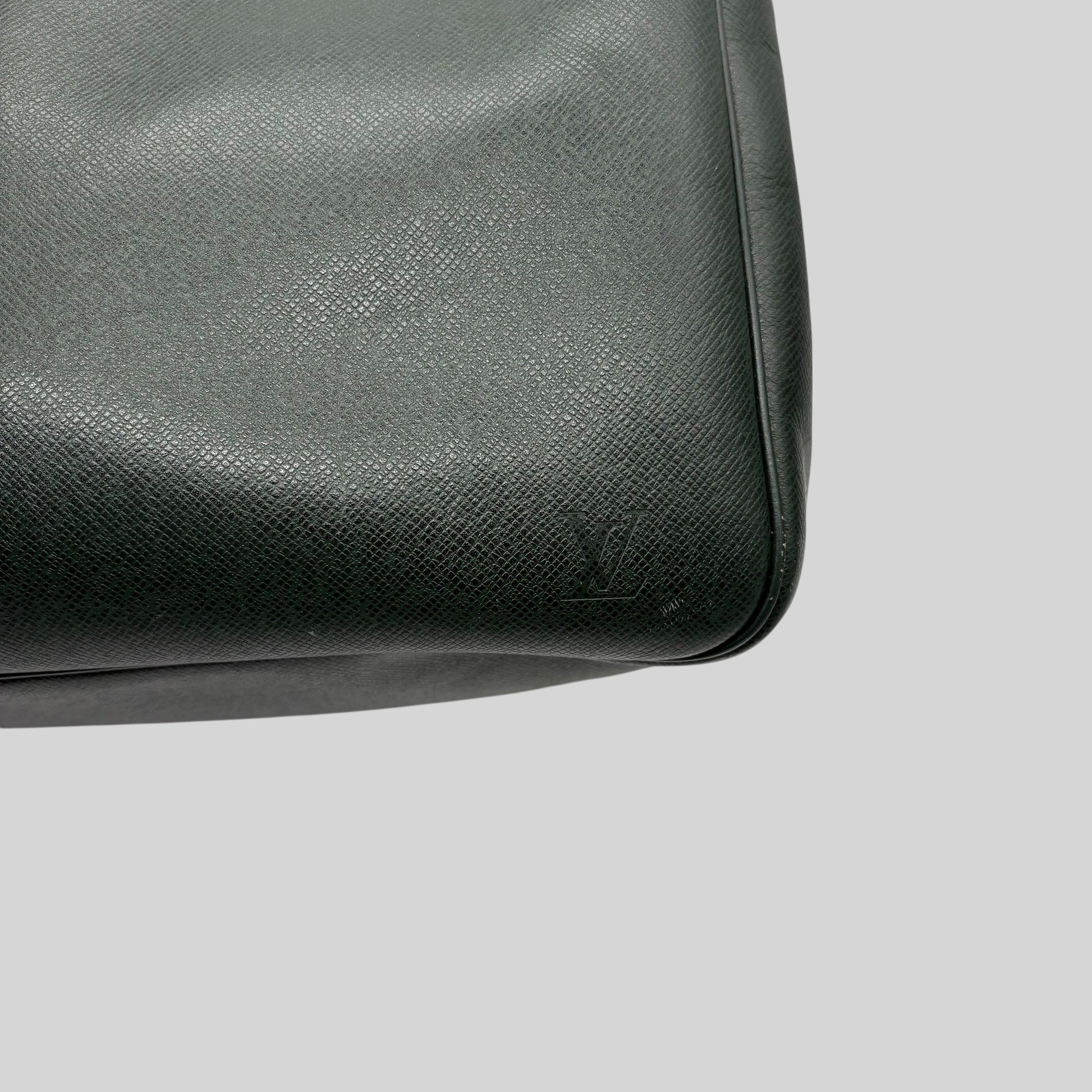 Louis Vuitton Kendall Taiga