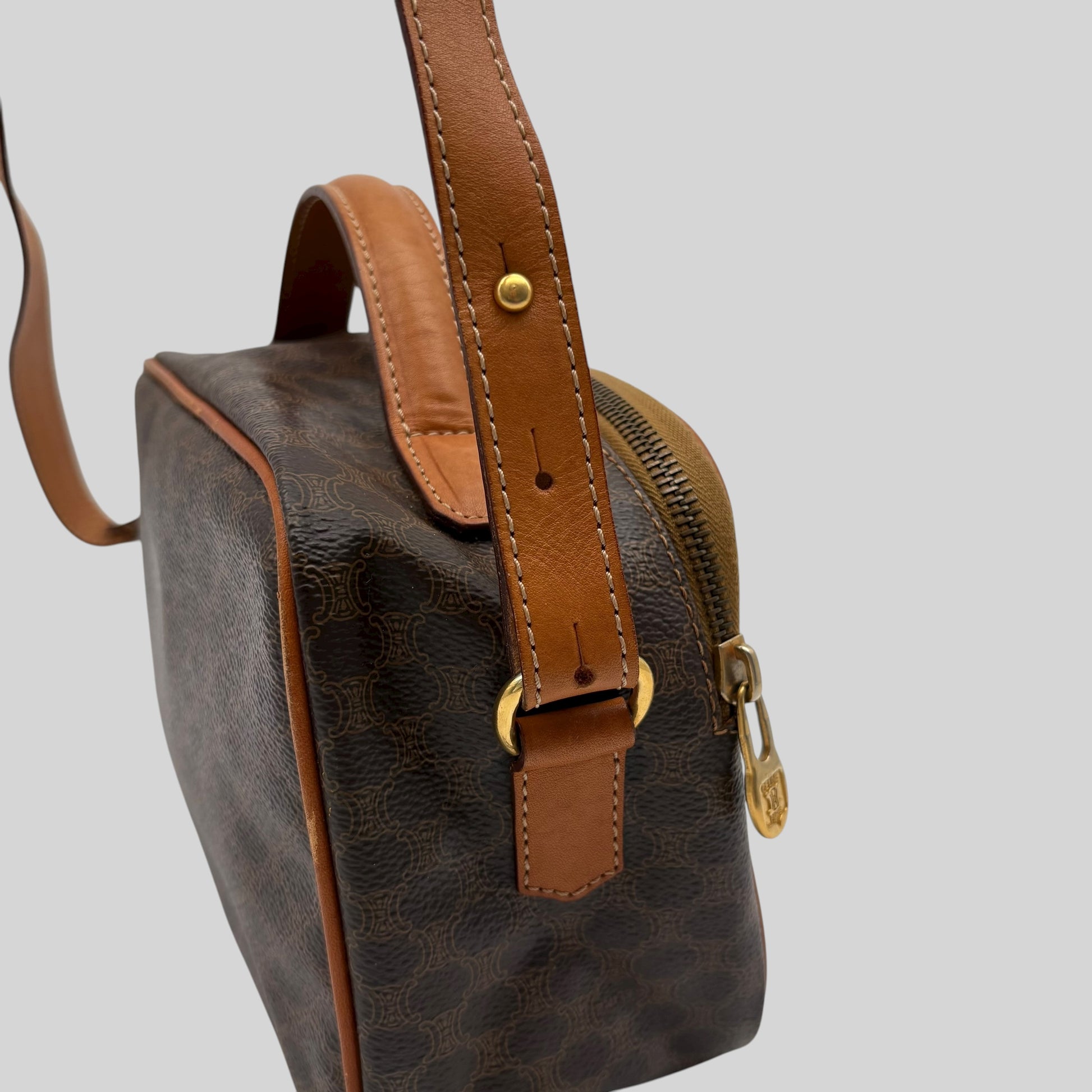 Céline Macadam Shoulder