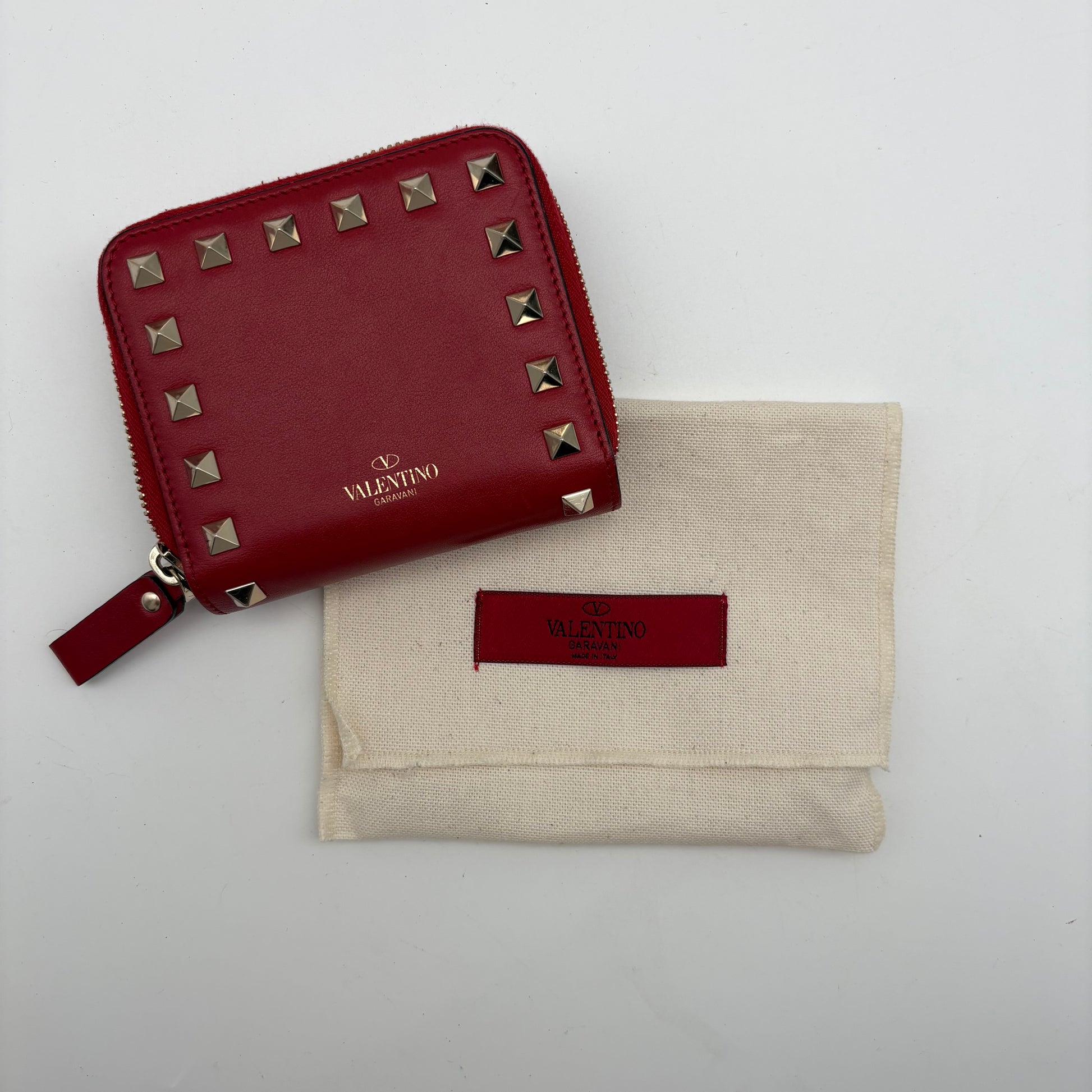 Valentino Compact