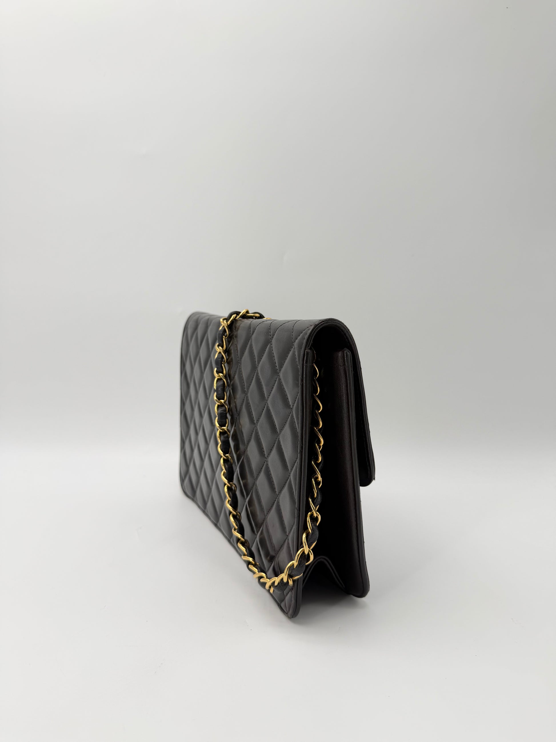 CHANEL CLASSIC FLAP