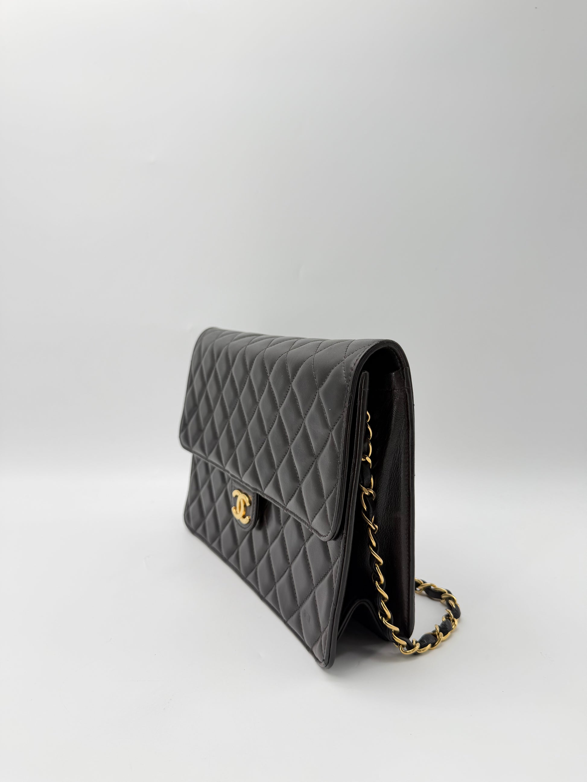 CHANEL CLASSIC FLAP