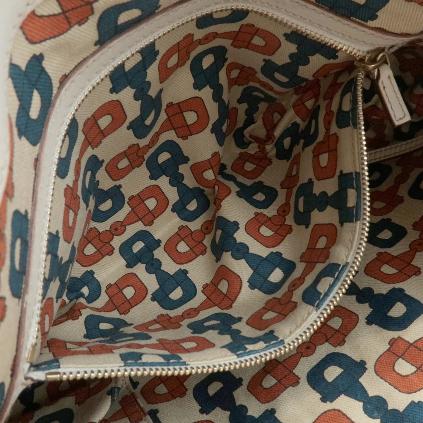 Gucci Guccissima Ivory