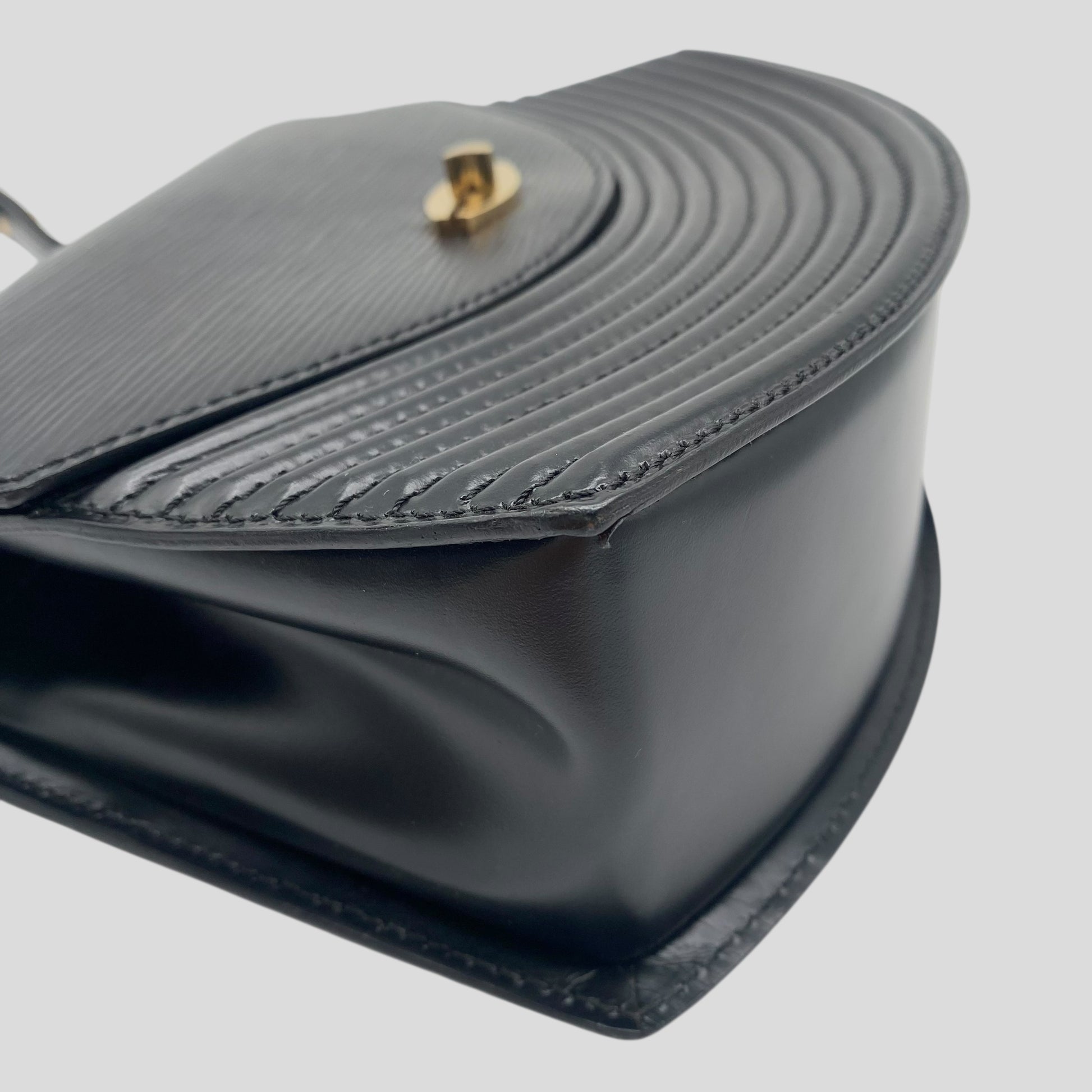 Louis Vuitton Tilsit