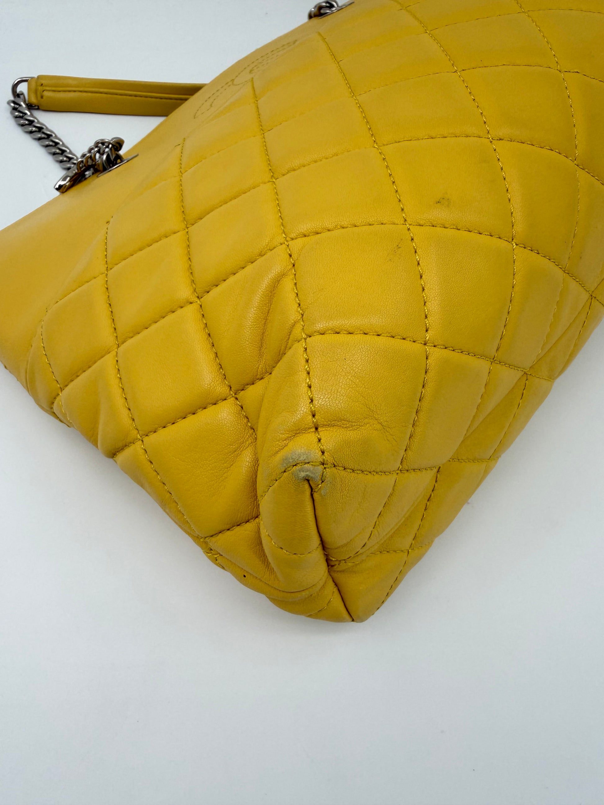 CHANEL MATELASSE TOTE