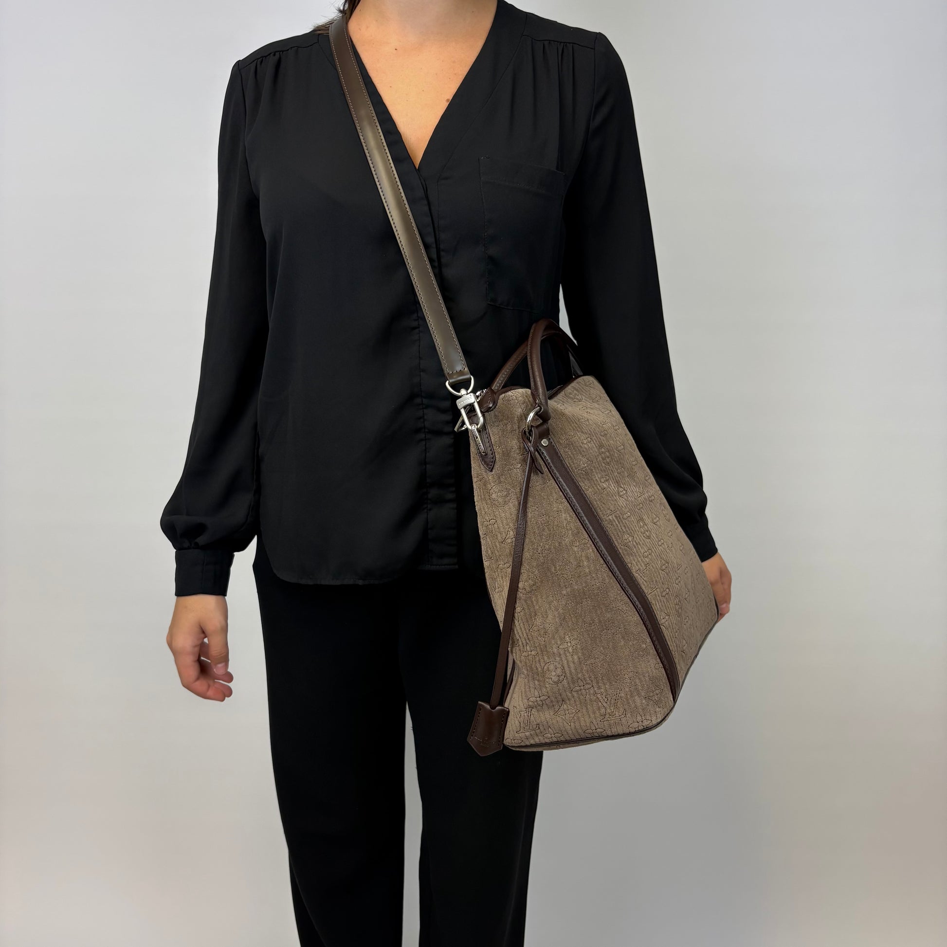 Louis Vuitton Antheia Ixia MM