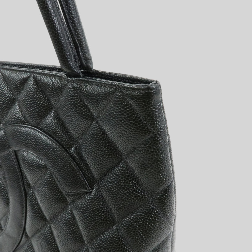 Chanel COCO Médaillon