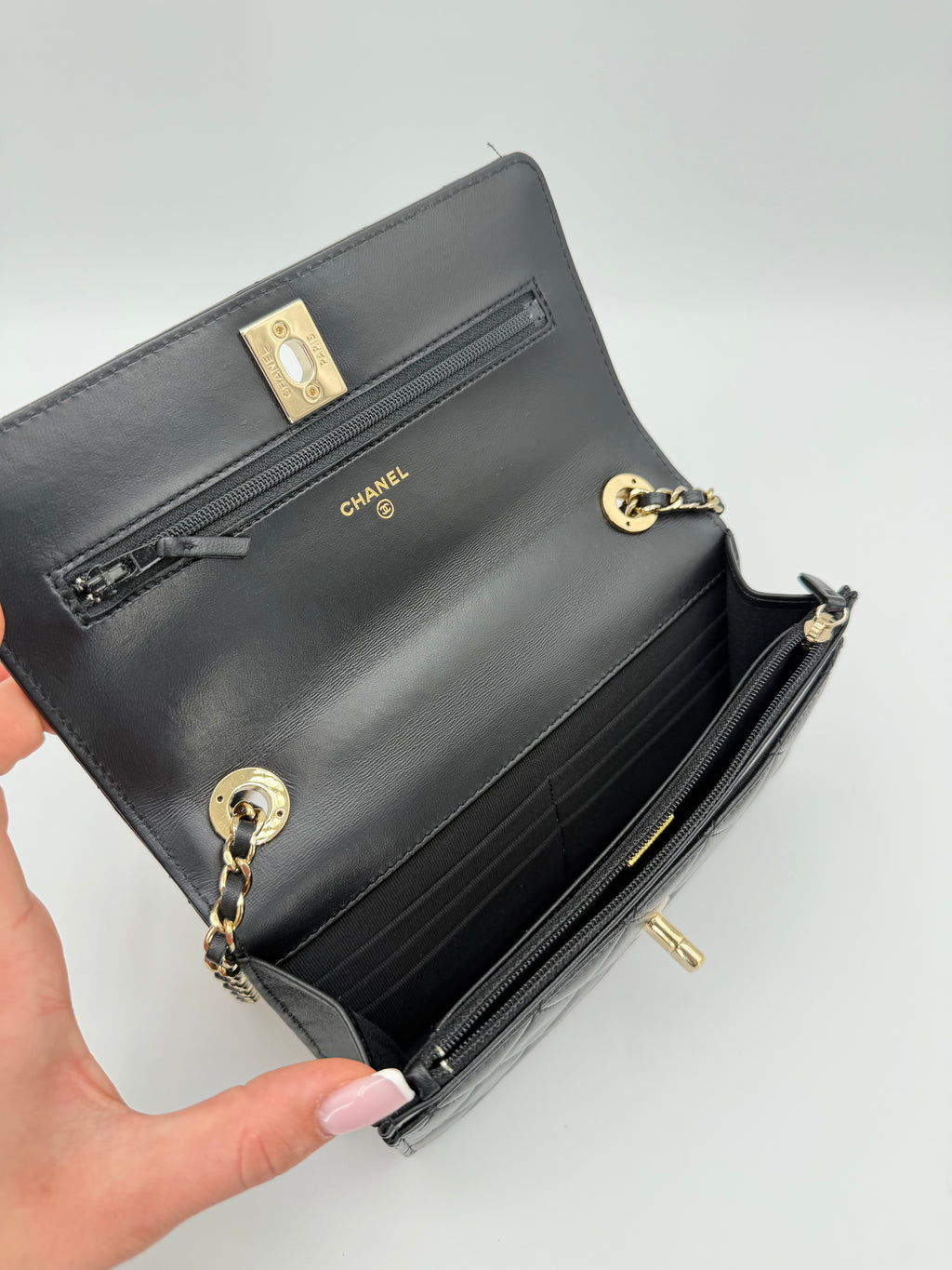 CHANEL TRENDY WOC