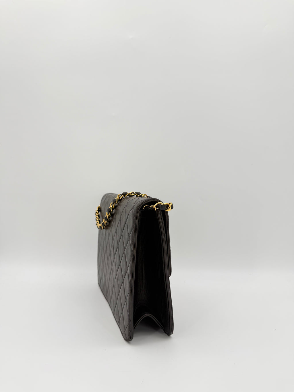 CHANEL CLASSIC FLAP