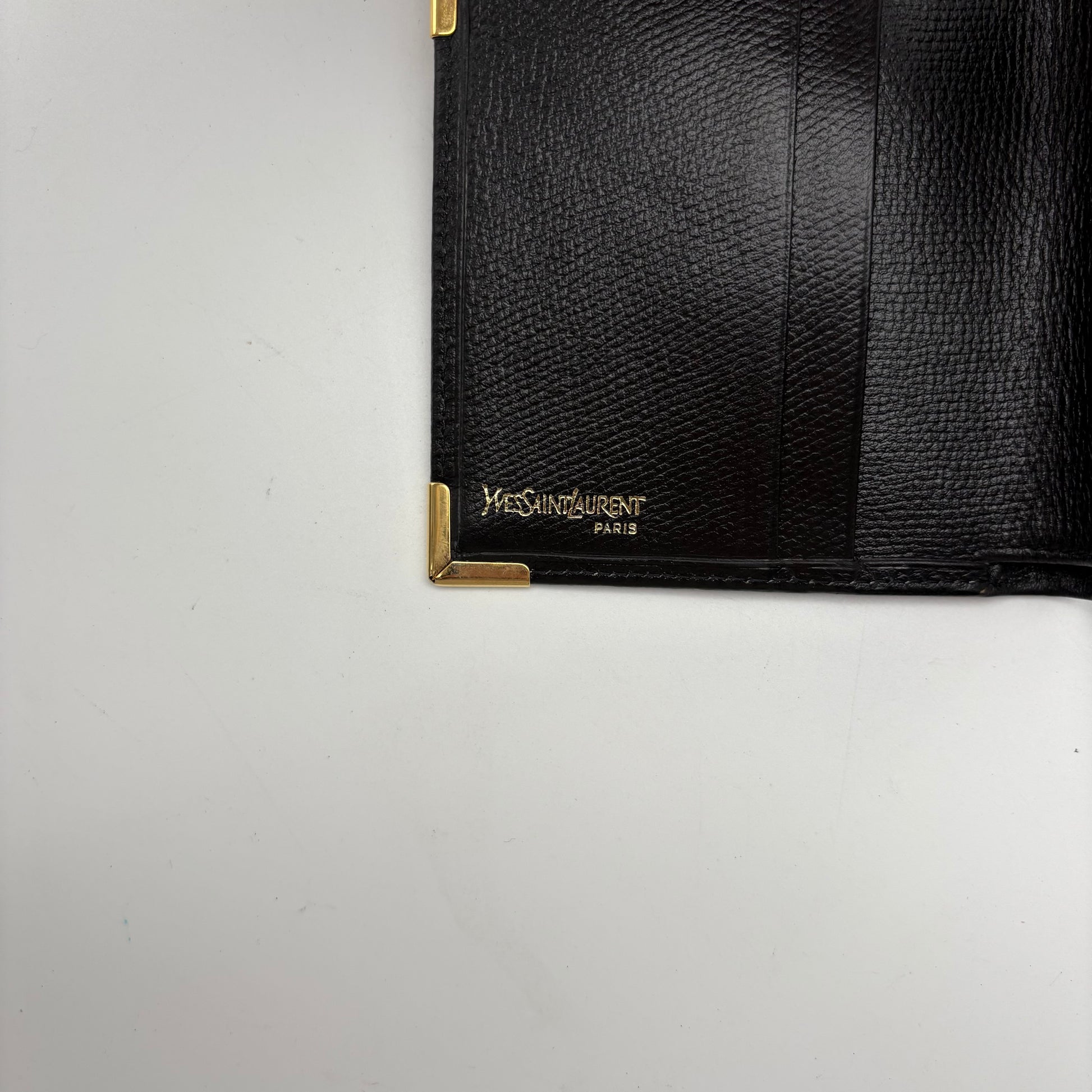 Yves Saint Laurent Compact