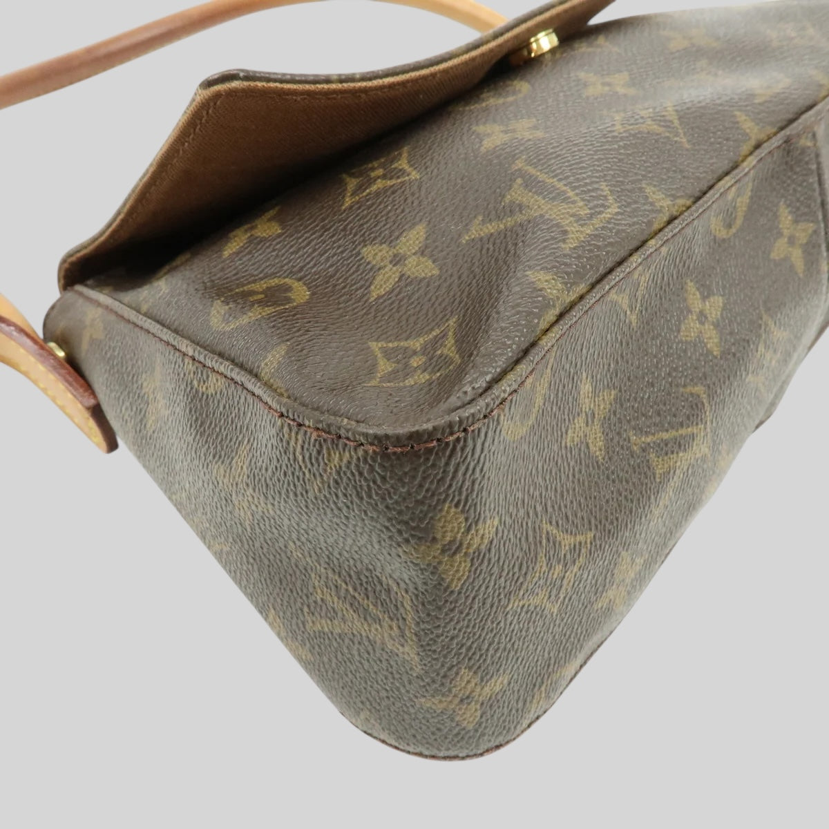 Louis Vuitton Looping PM