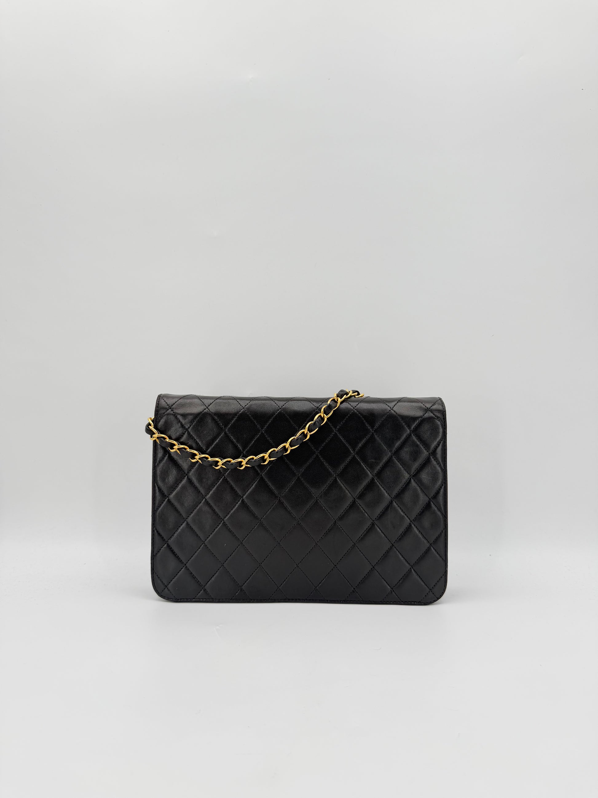 CHANEL CLASSIC FLAP