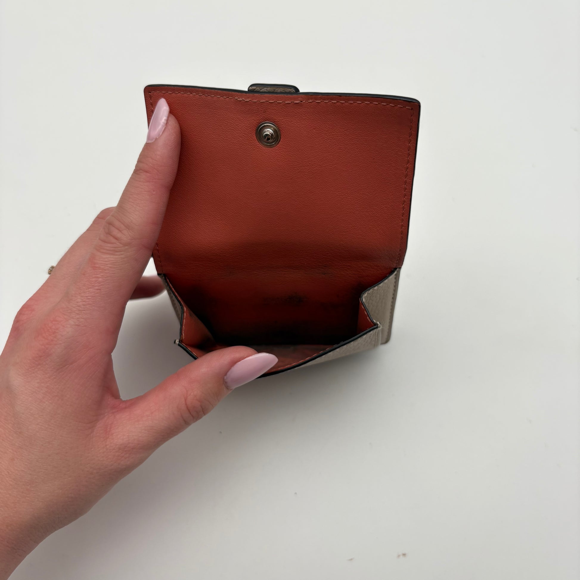 Loewe Compact