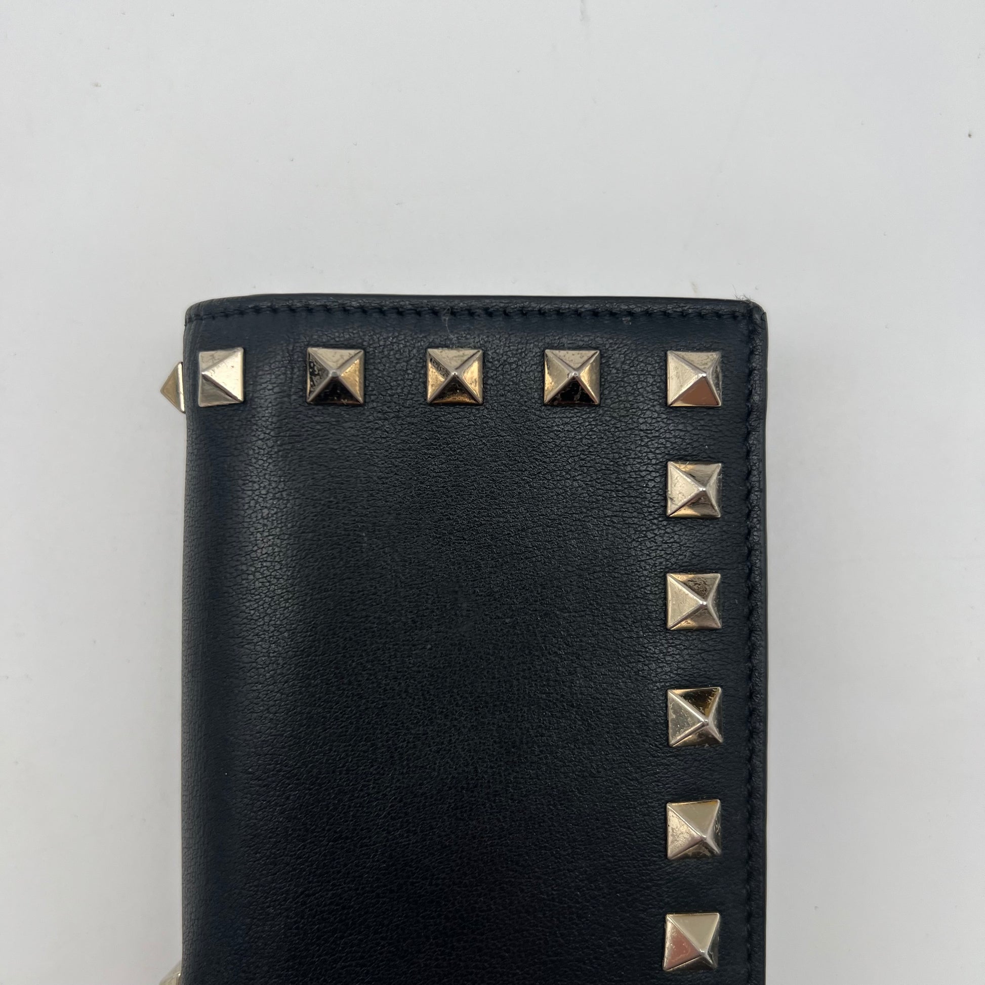Valentino Compact