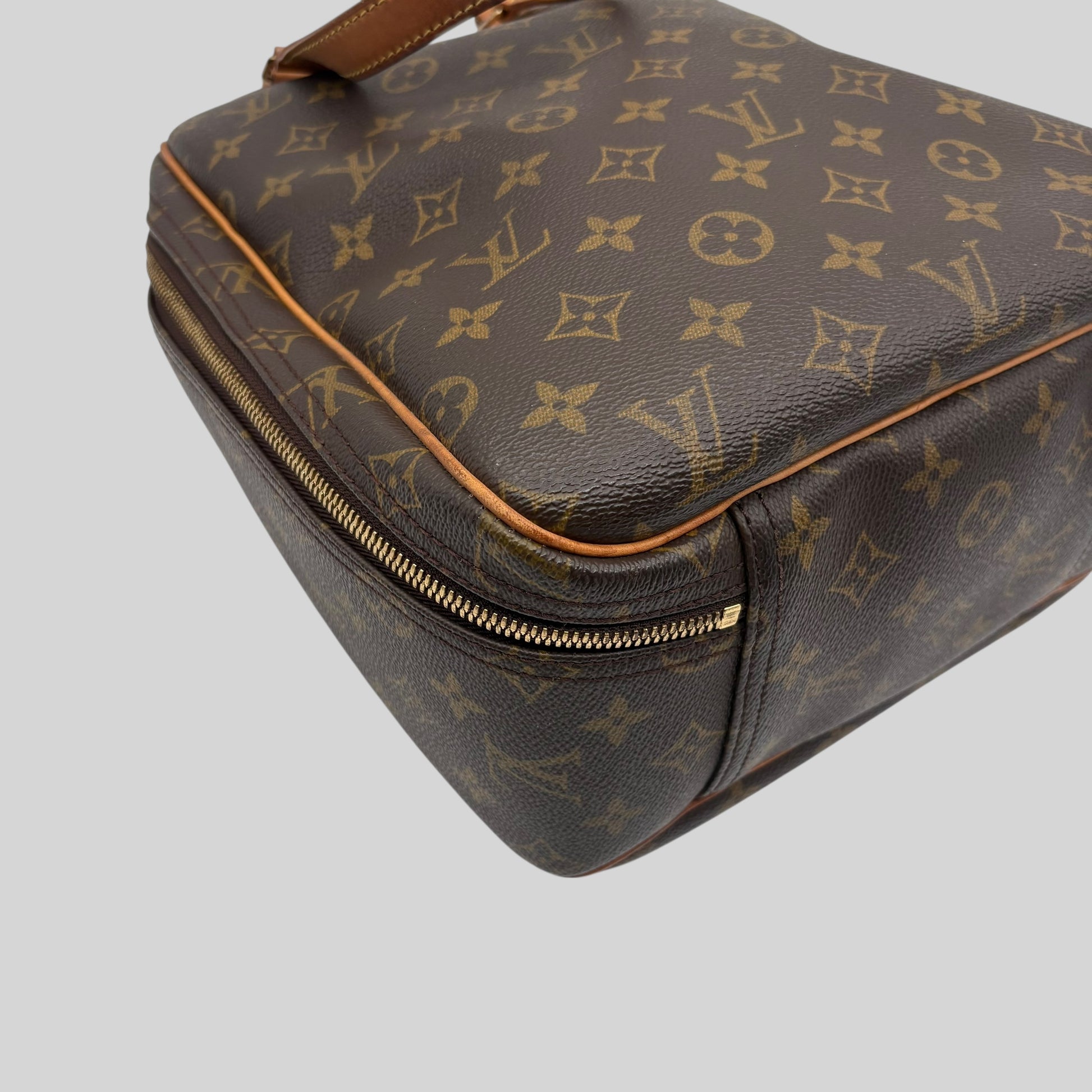 Louis Vuitton Excursion