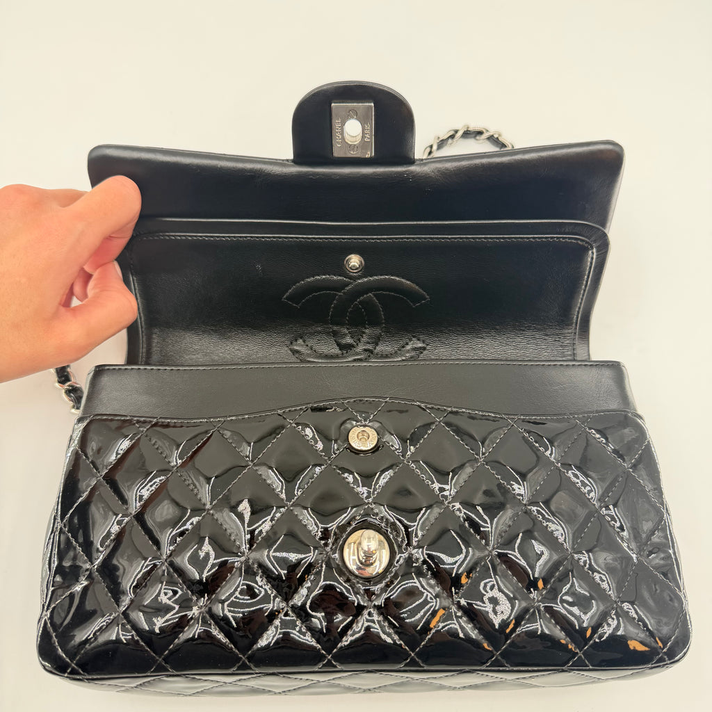 CHANEL TIMELESS 25 PATENT LEATHER