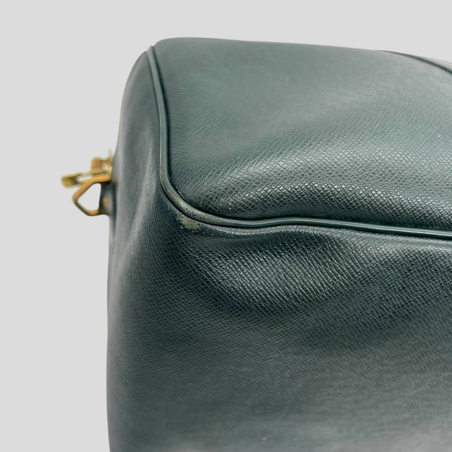 Louis Vuitton Kendall PM Taiga