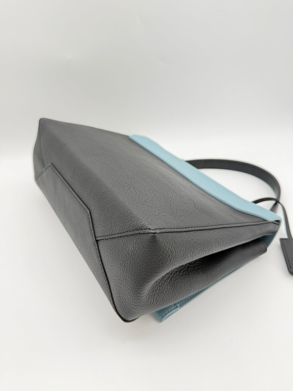 LOUIS VUITTON LOCK ME