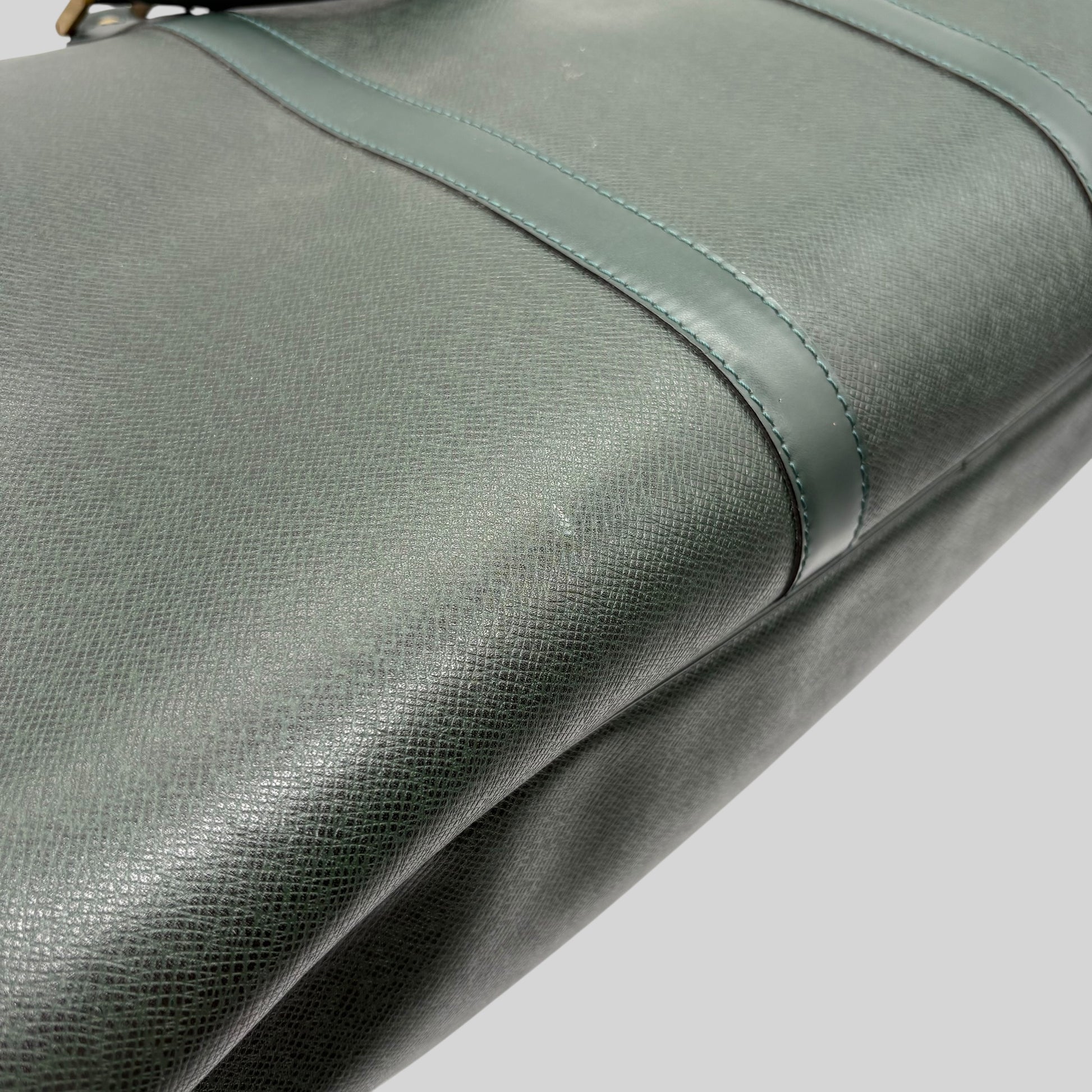 Louis Vuitton Kendall Taiga