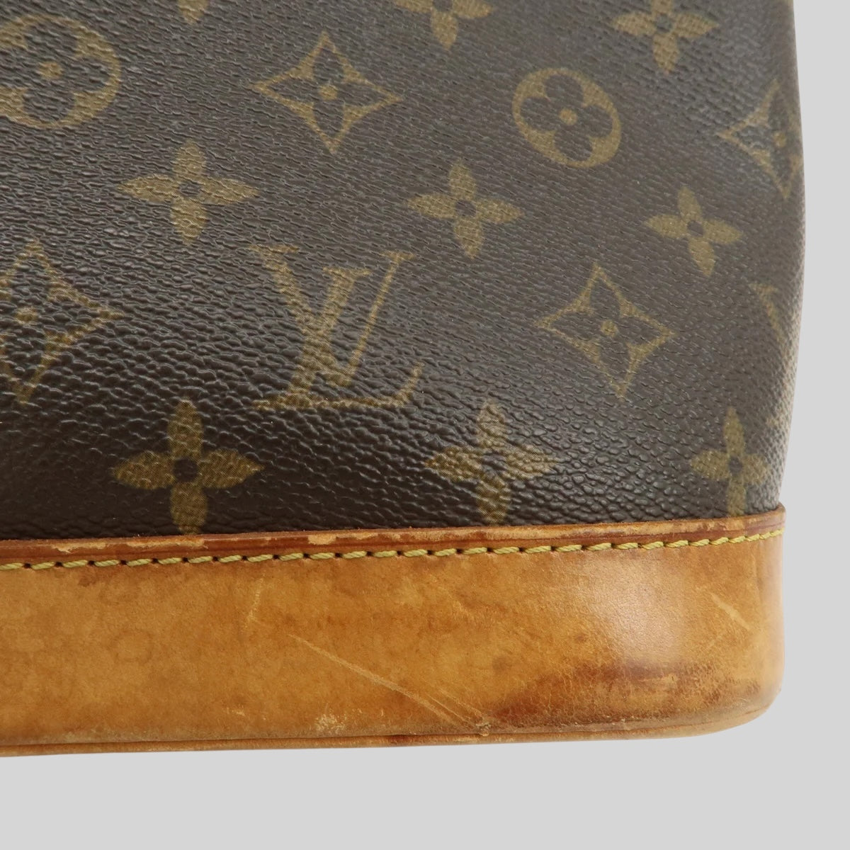 Louis Vuitton Alma PM