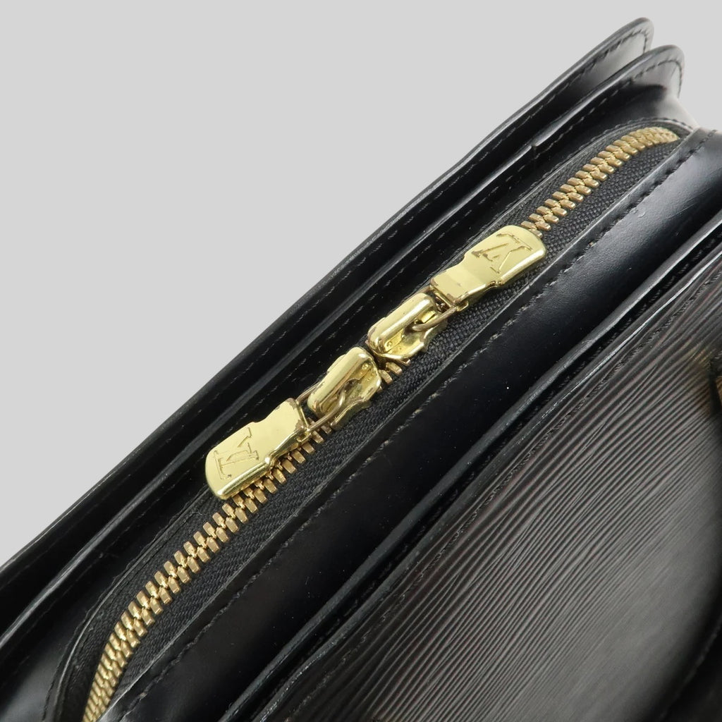 Louis Vuitton Pont-Neuf