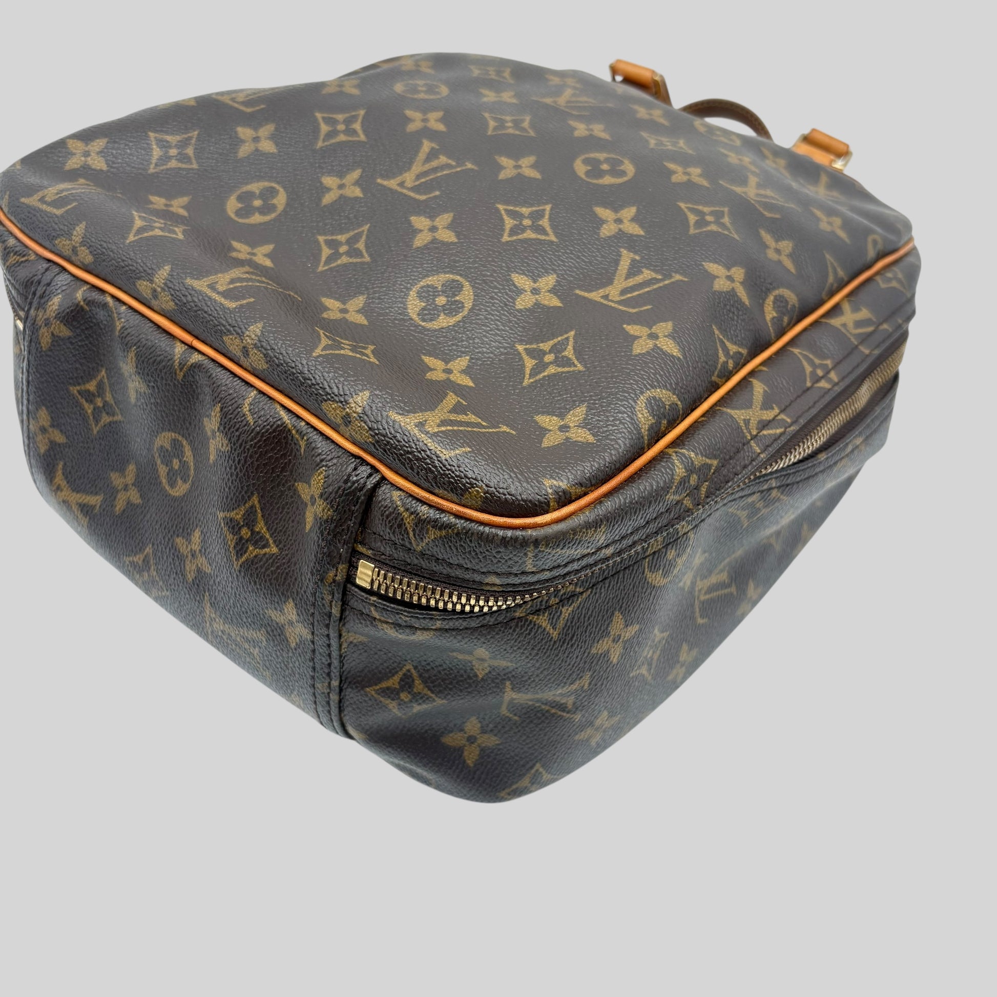 Louis Vuitton Excursion