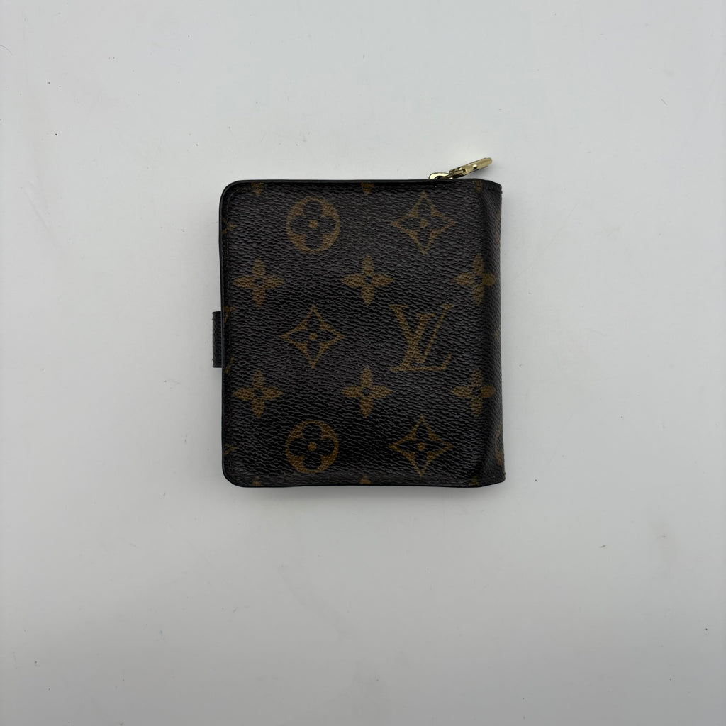 Louis Vuitton Compact Zippy
