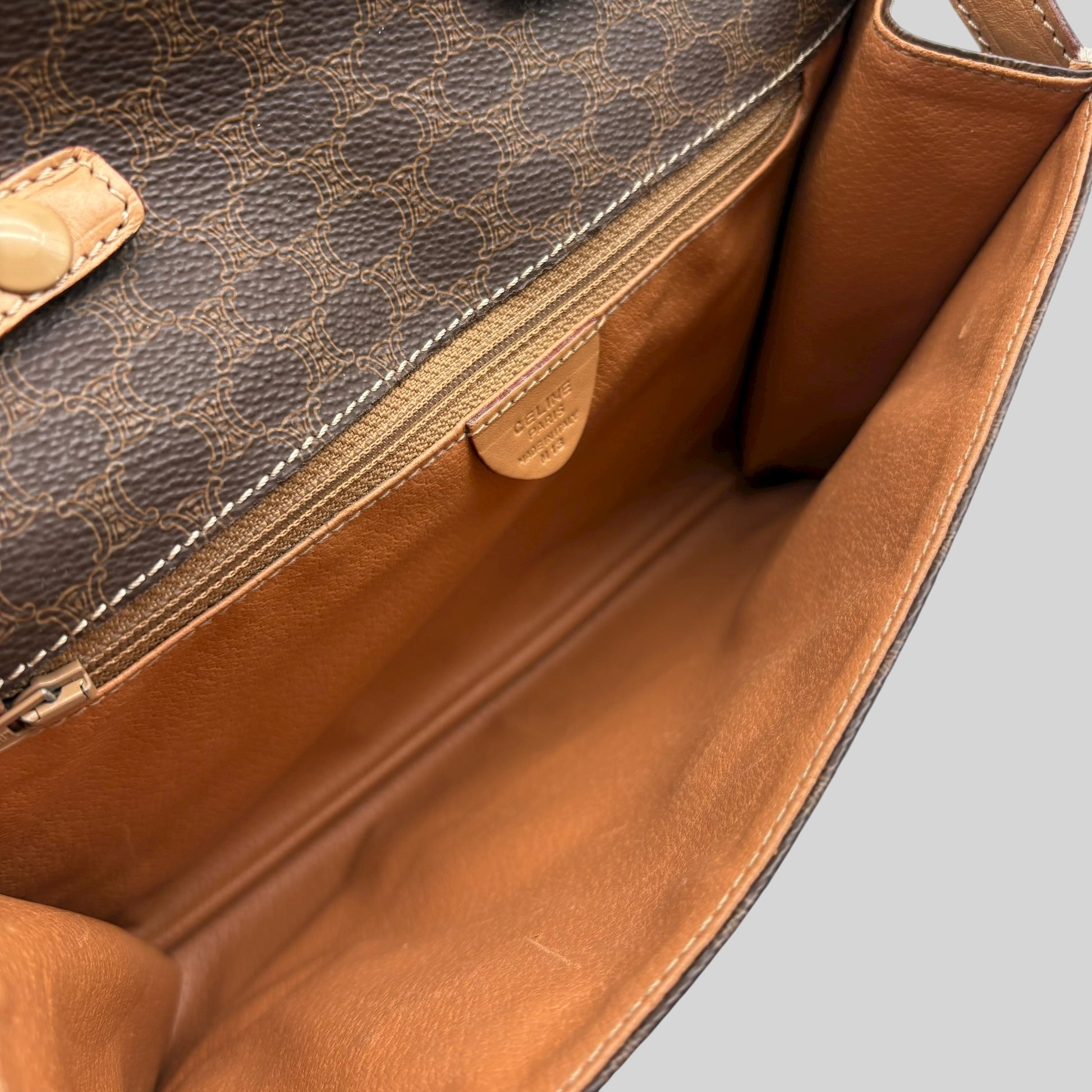 Céline Macadam Shoulder