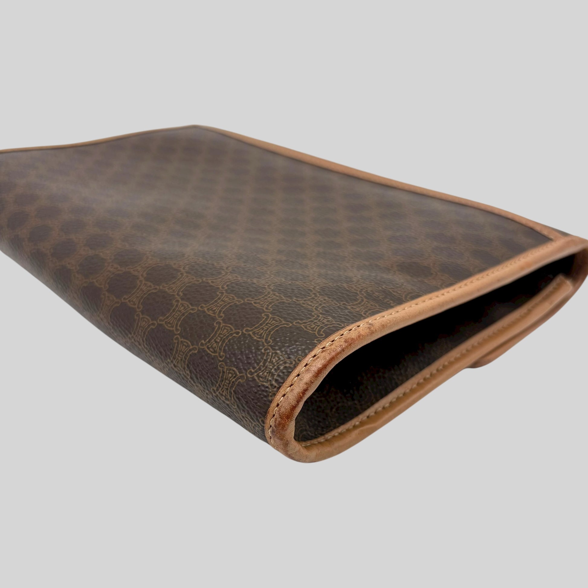 Céline Macadam Shoulder