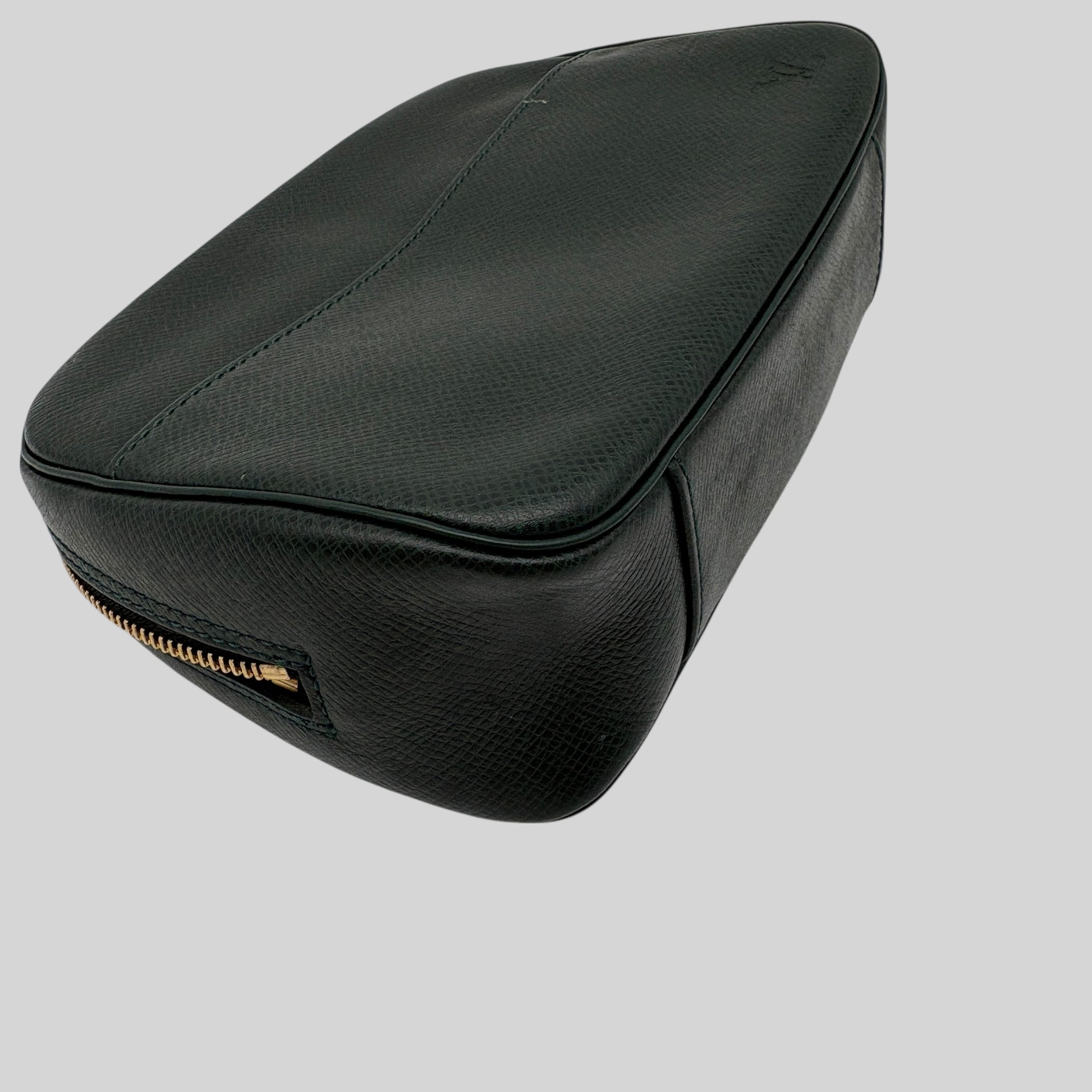 Louis Vuitton Taiga Pouch