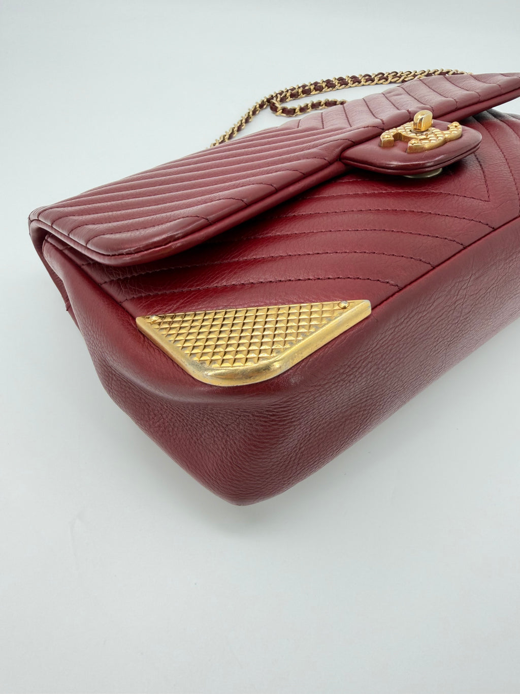 CHANEL ROCK THE CORNER FLAP BAG