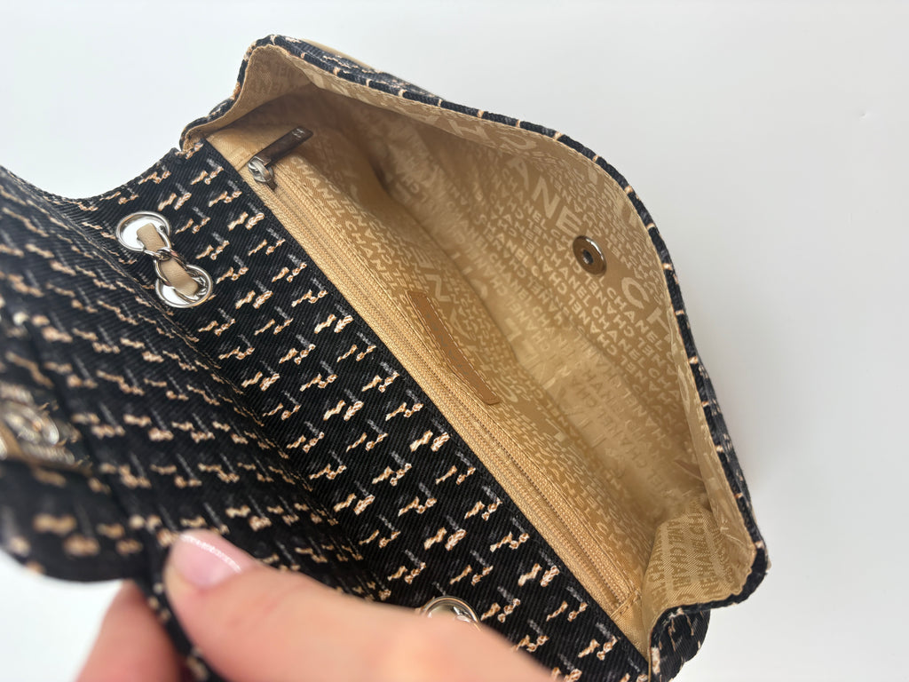 CHANEL CLASSIQUE  FLAP DENIM