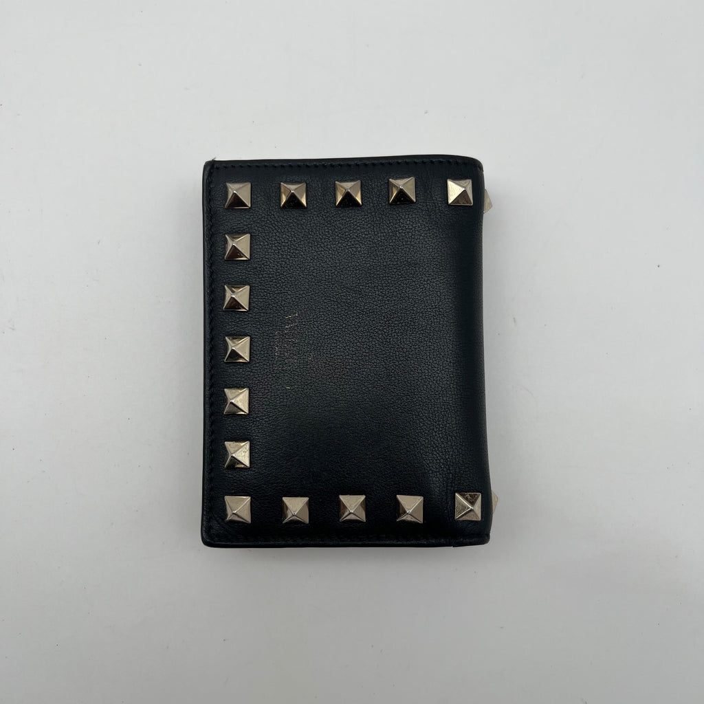 Valentino Compact
