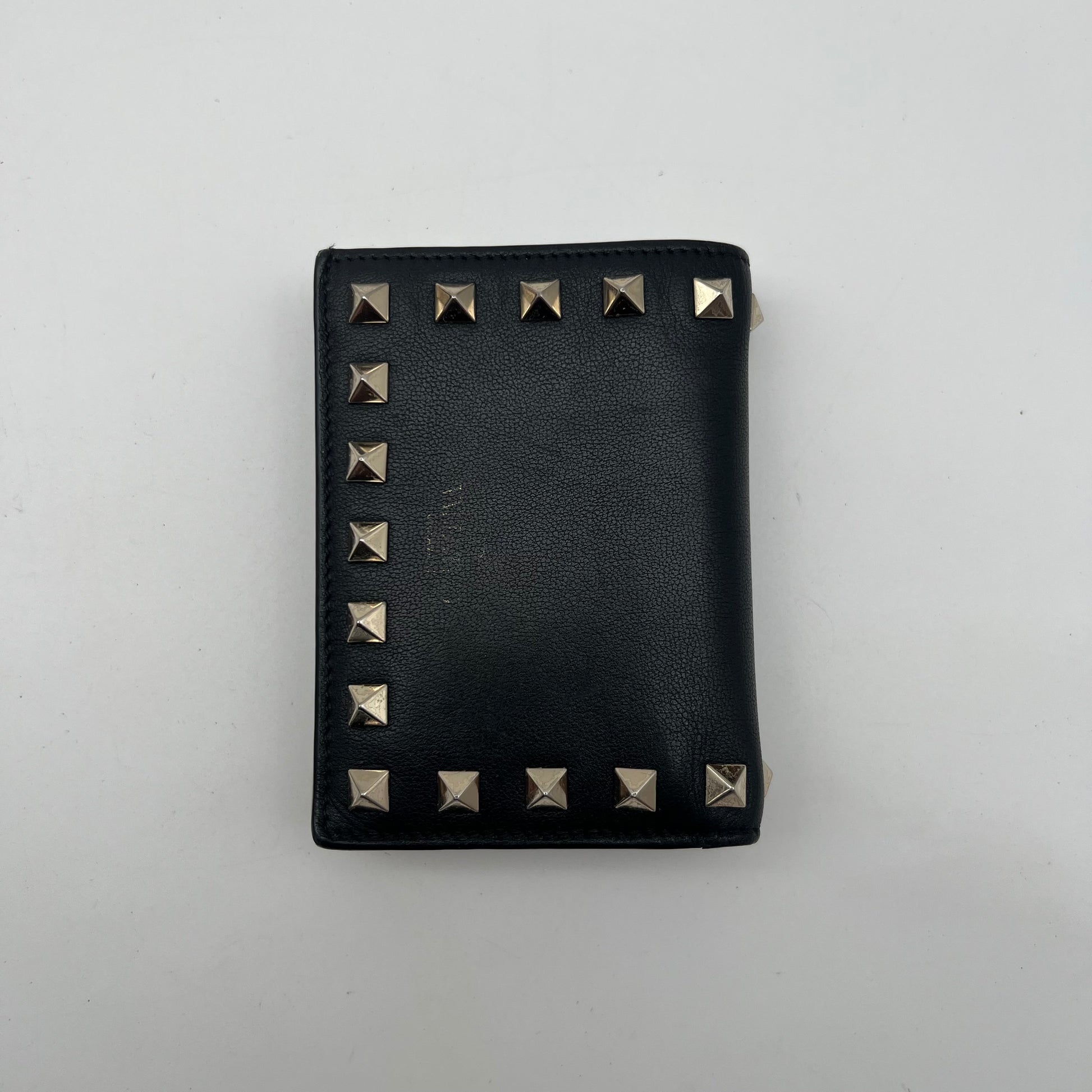 Valentino Compact