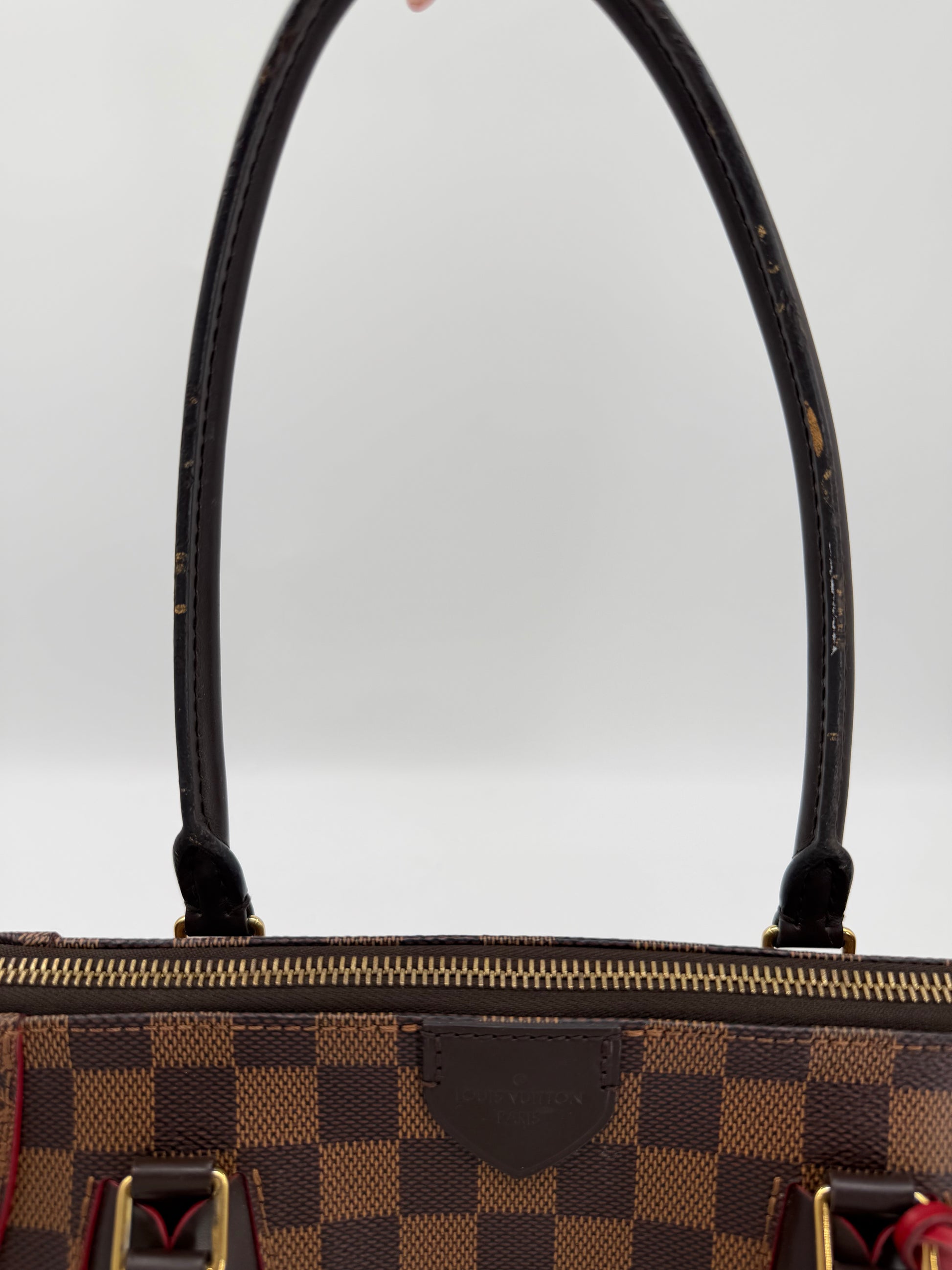 LOUIS VUITTON CAISSA